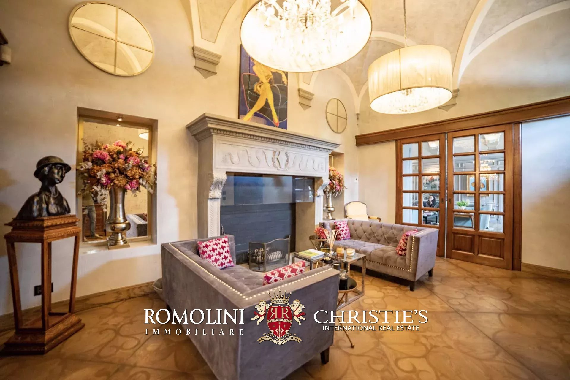 5 Bedroom Villa/Townhouse's Image 19