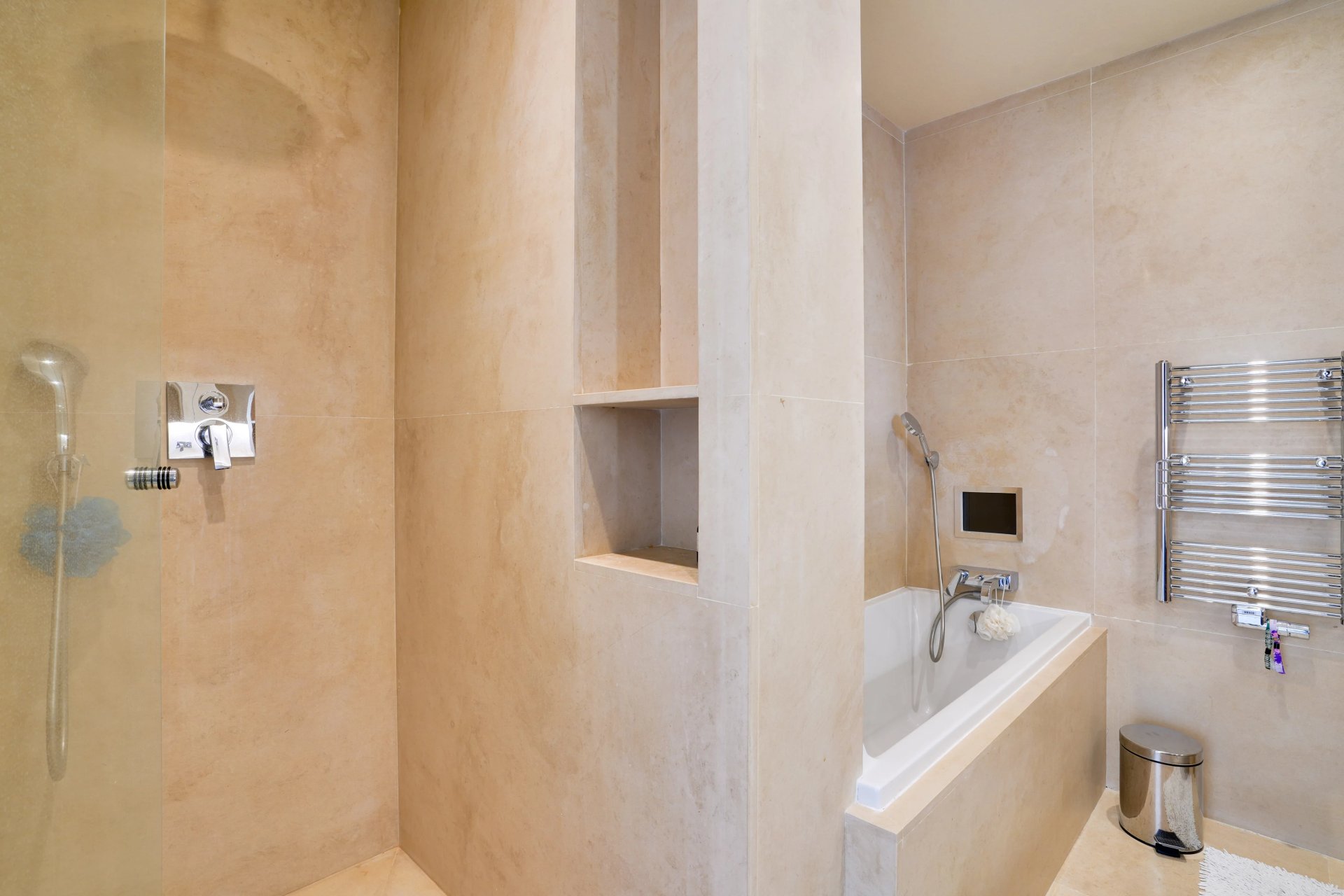 2 Bedroom Apartment/Flat's Image 6