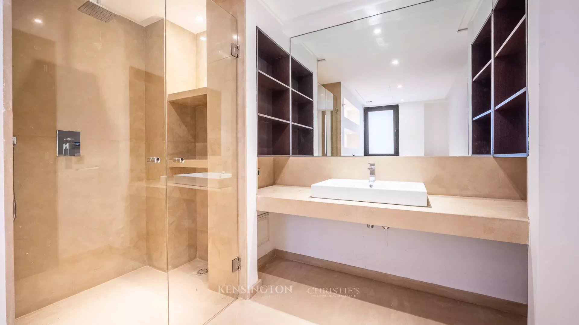 2 Bedroom Apartment/Flat's Image 6