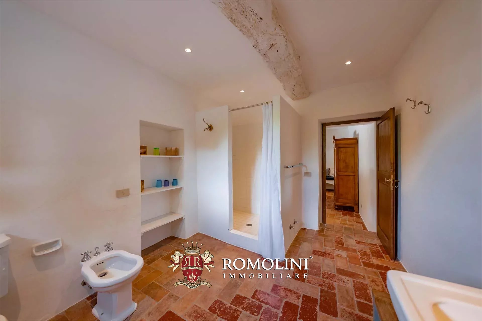 30 Bedroom Villa/Townhouse's Image 77