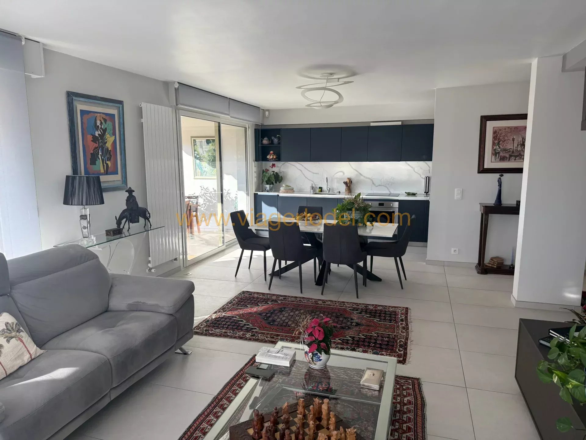 9989 - VENTE AVEC RESERVE DU DROIT D'USAGE ET D'HABITATION - CAP D'ANTIBES (06)