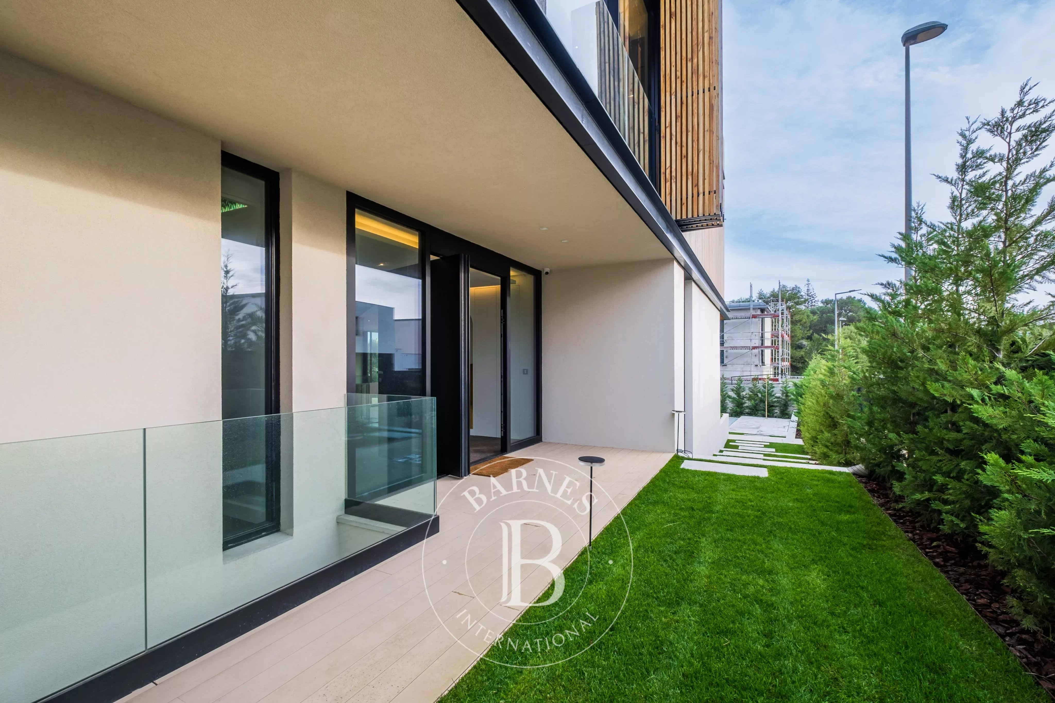 Contemporary villa in Cascais