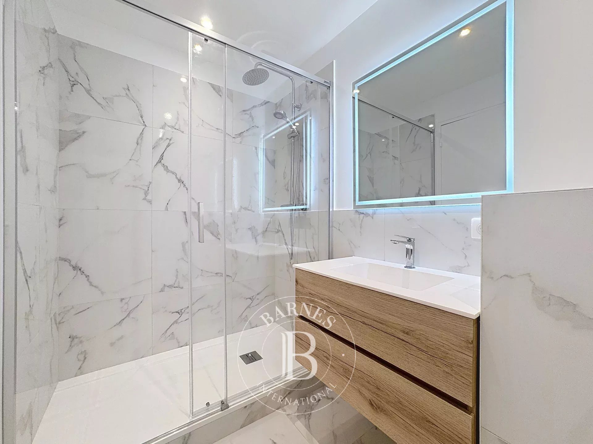 Neuilly-sur-Seine  - Piso 4 Cuartos 3 Habitaciones - picture 11