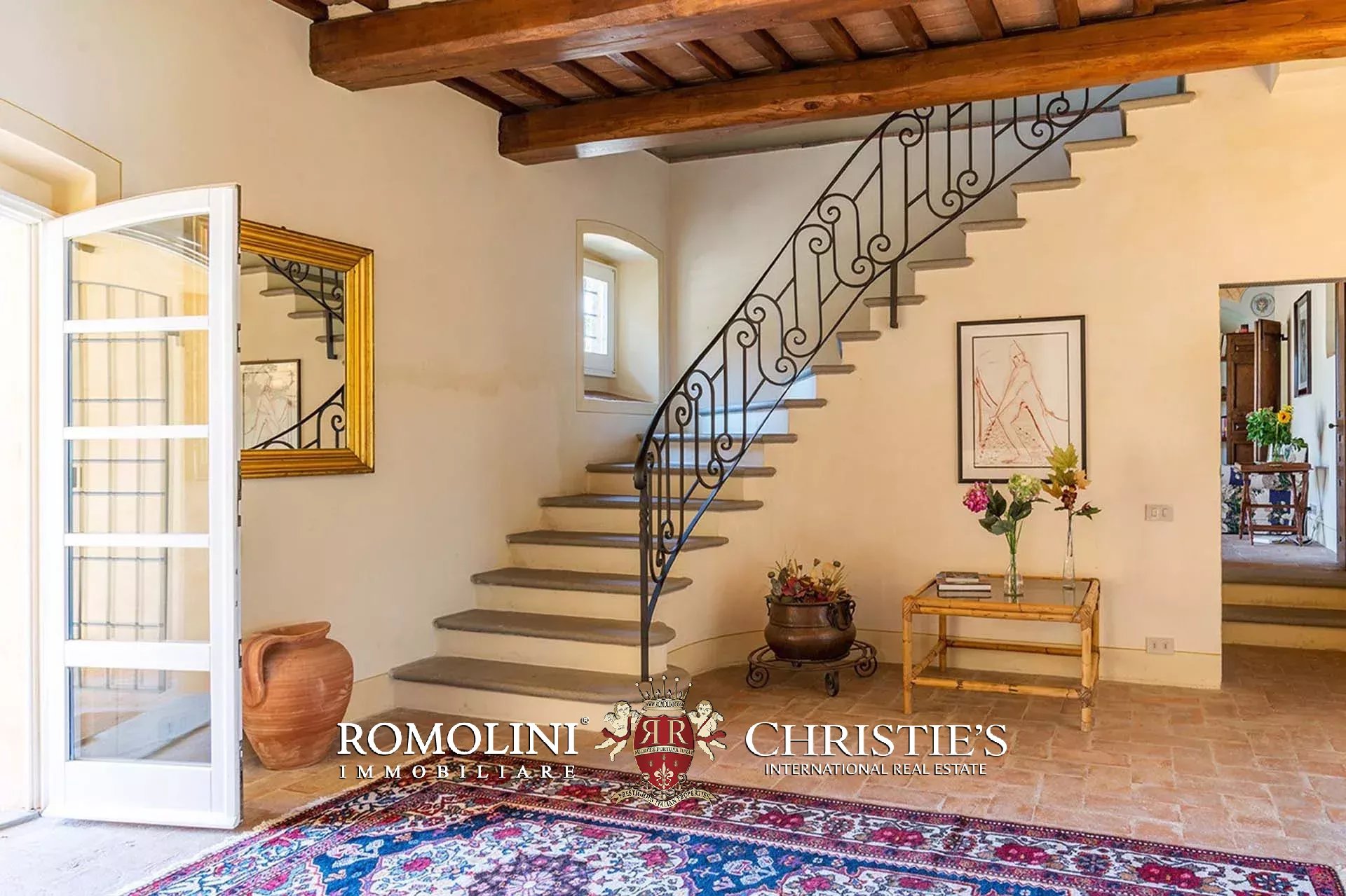 6 Bedroom Villa/Townhouse's Image 32