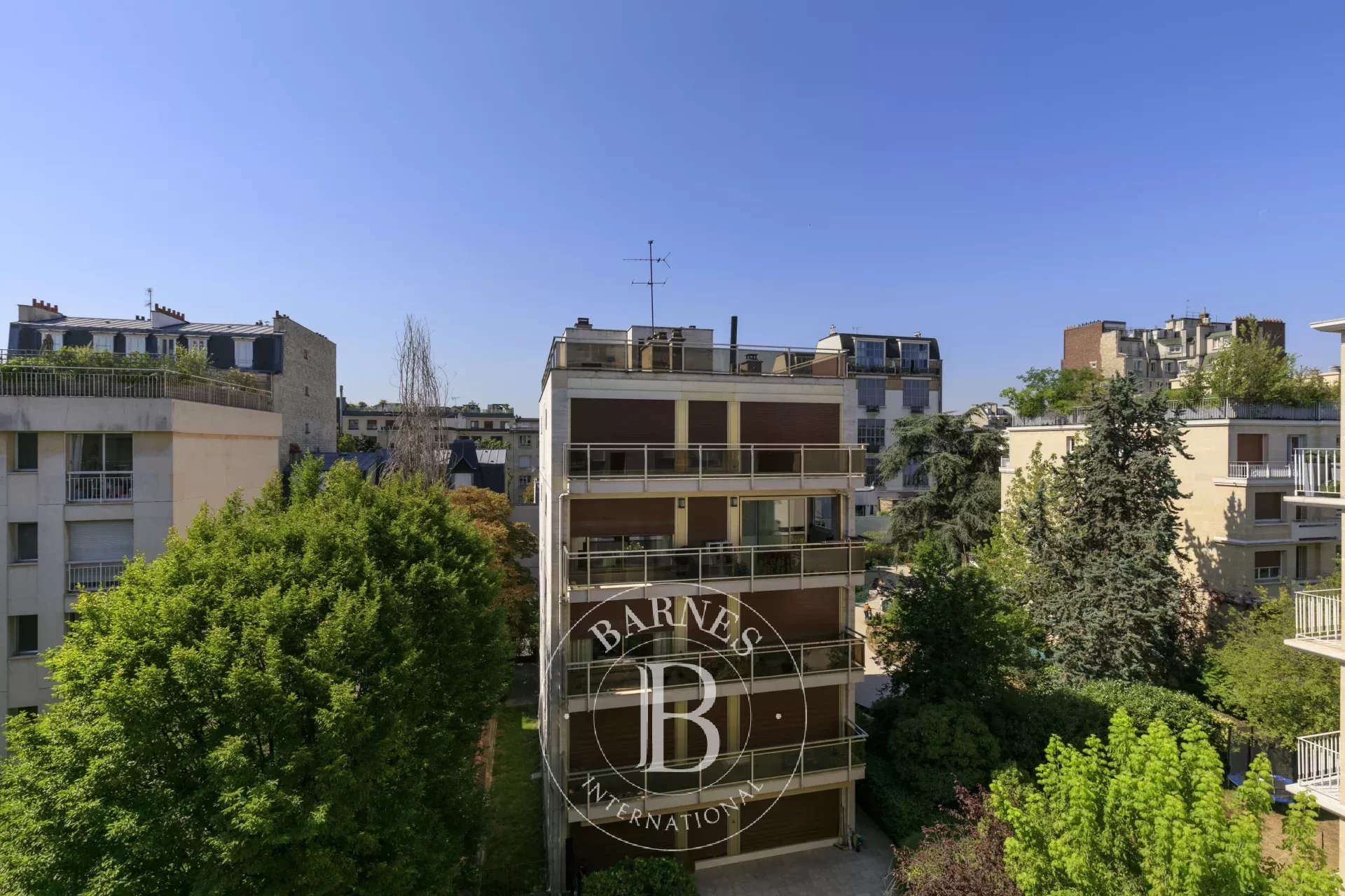Neuilly-Pauline Borghèse - 1-bed apartment - Period charm - Upper floor - Calm and greenery - Pasteur school sector
