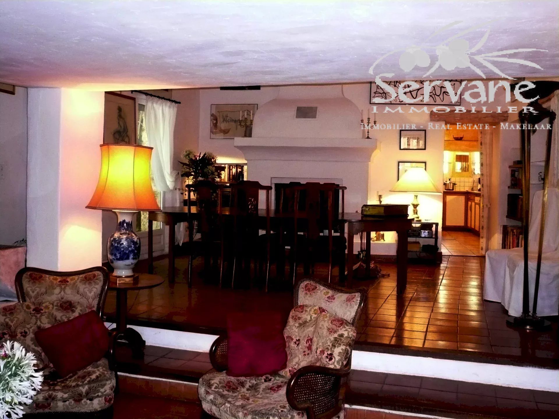 FOR SALE STONE PROPERTY WITH ANNEXES