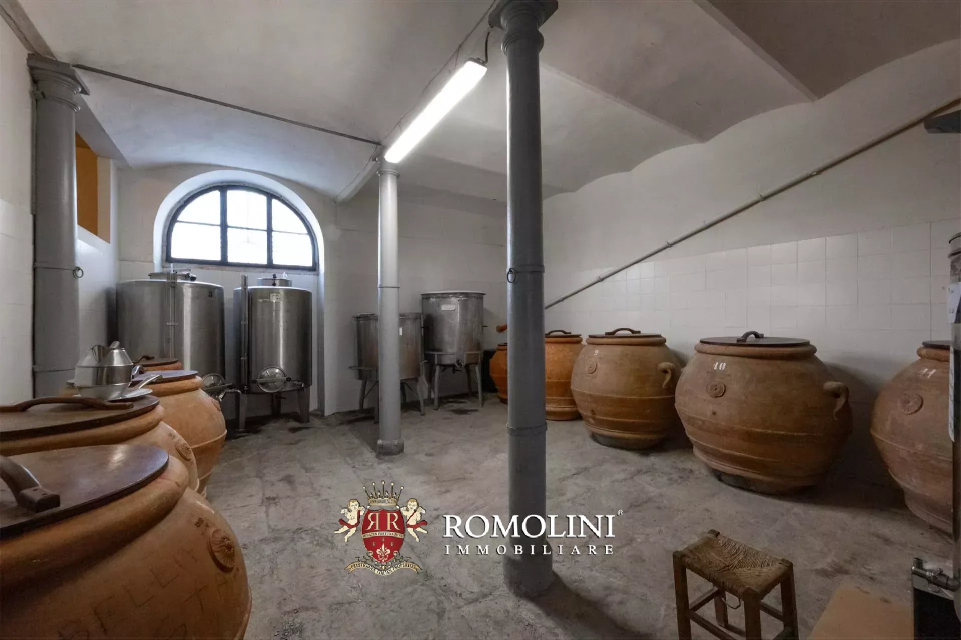 27 Bedroom Vineyard's Image 87
