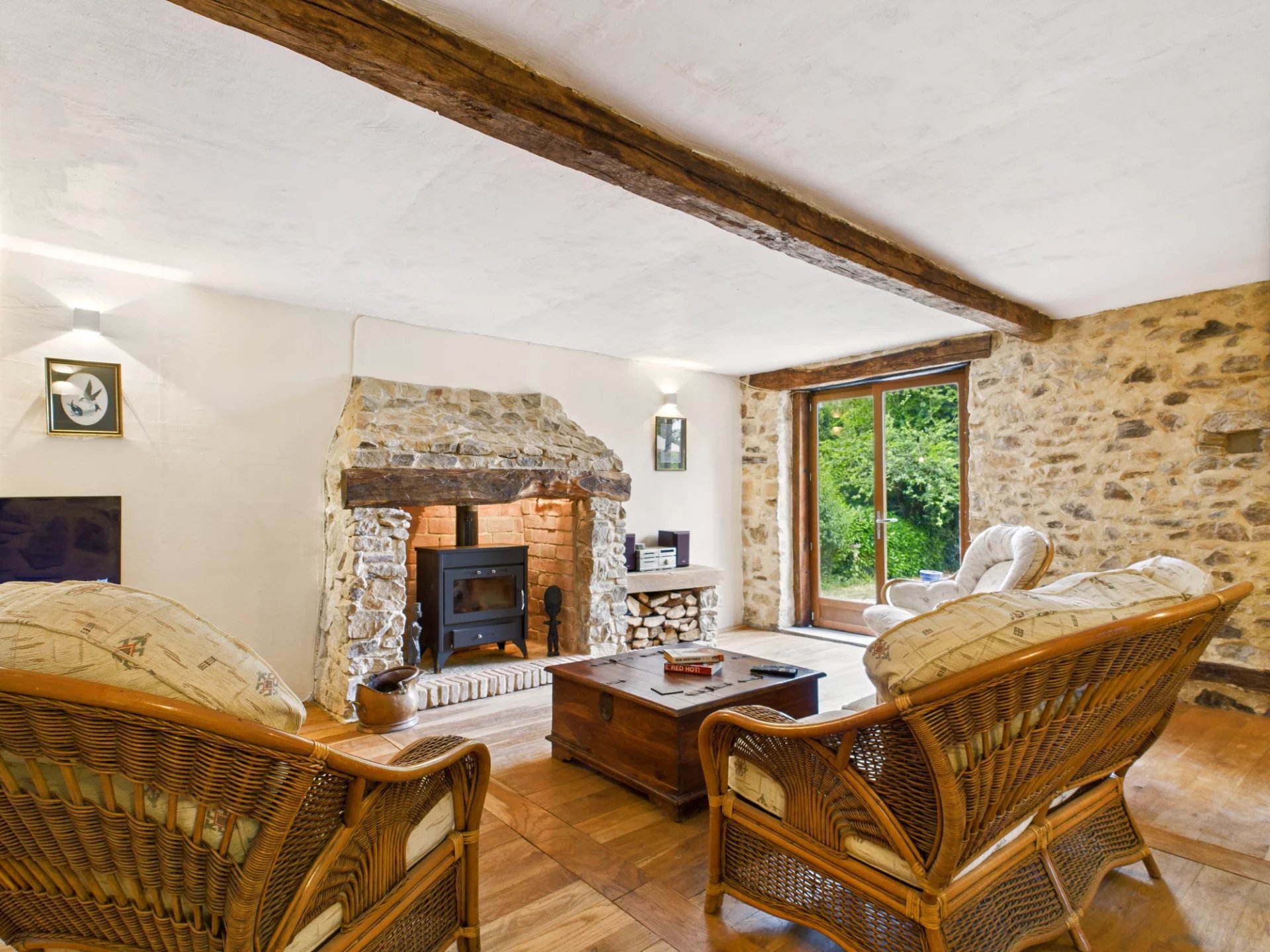 House in Saint-Mathieu - Image 2