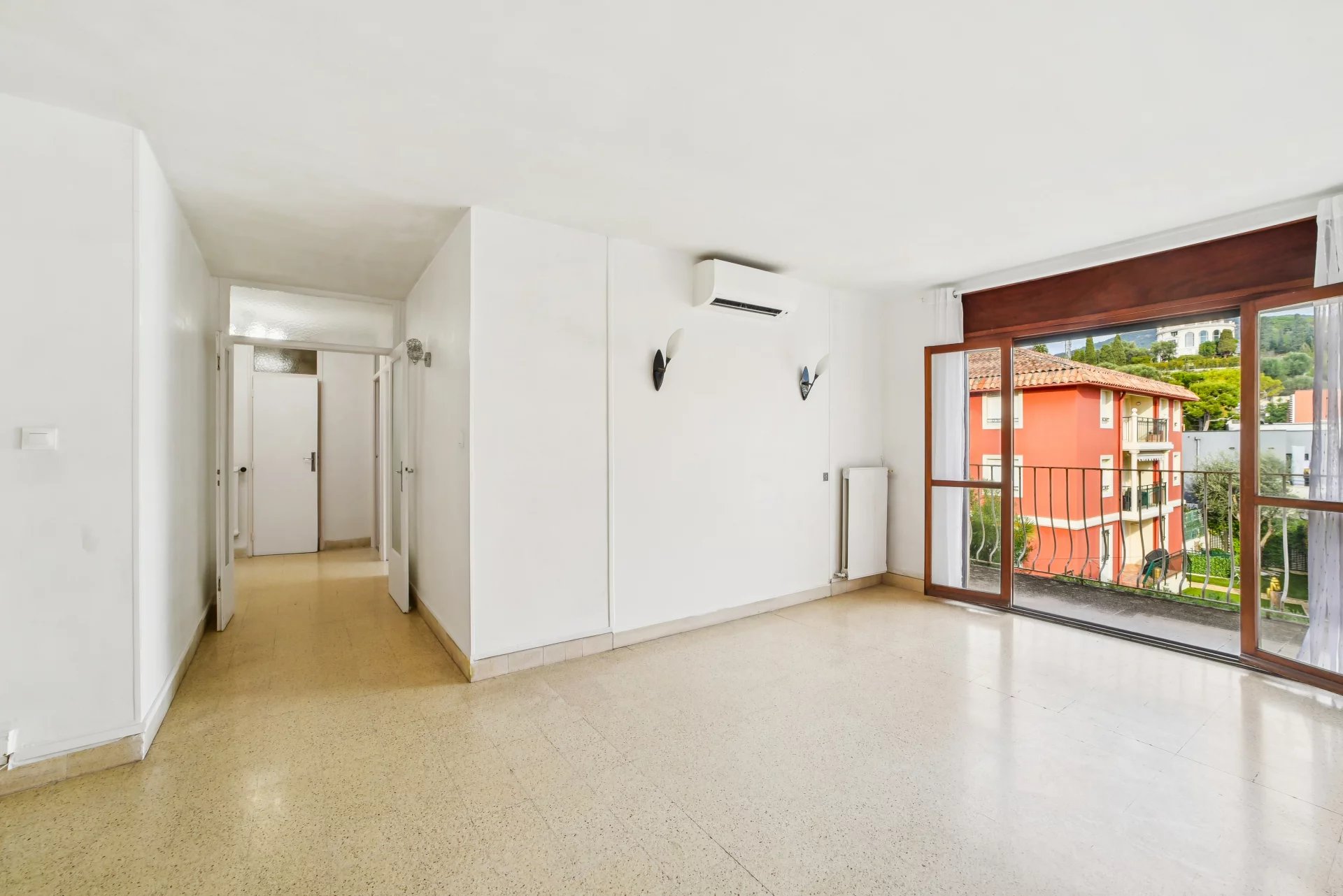 Apt for sale with panoramic sea view