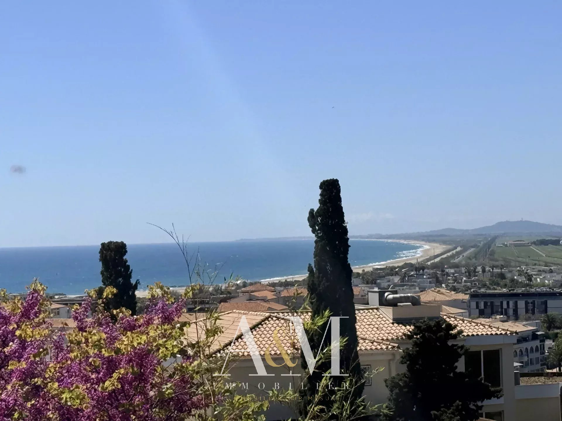 Villa T6 145 m² + garage + parking + jardin et vue mer