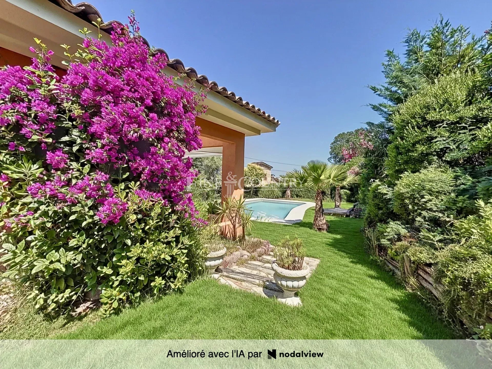 Photo of Villa for sale in Mandelieu in private domain with partial sea view