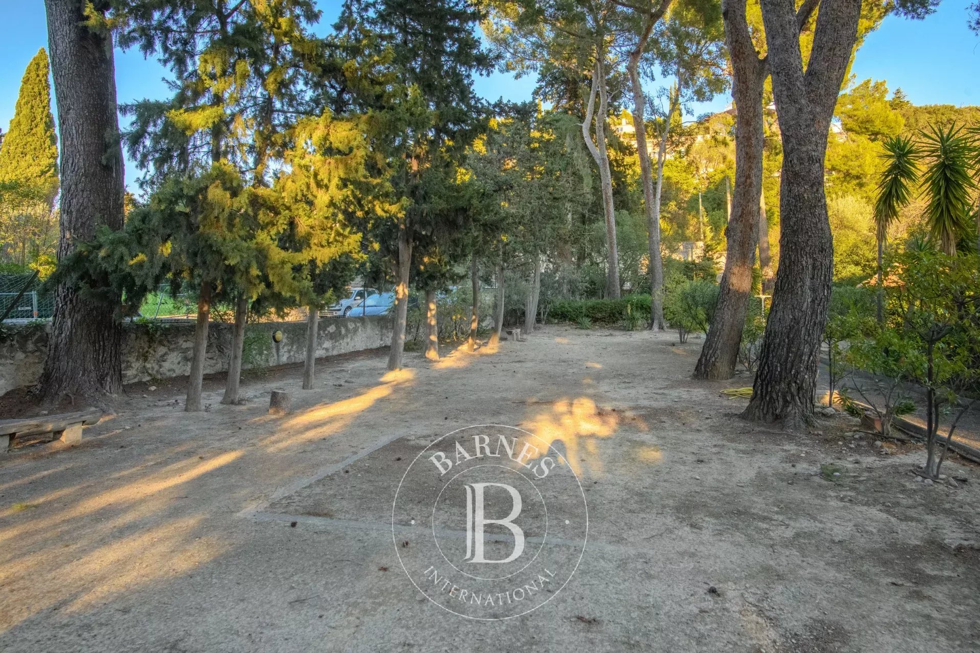 Daire Cassis - picture 13