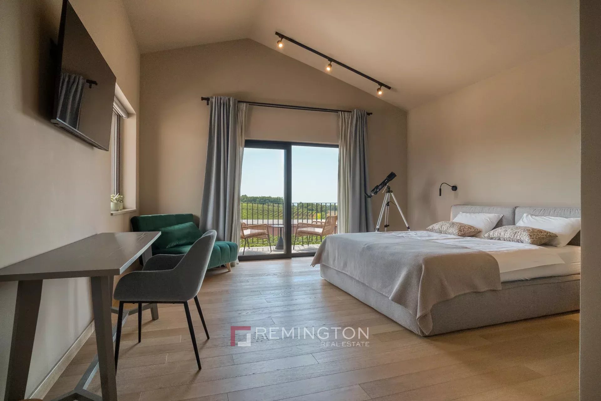 Villa/Townhouse's Image 3