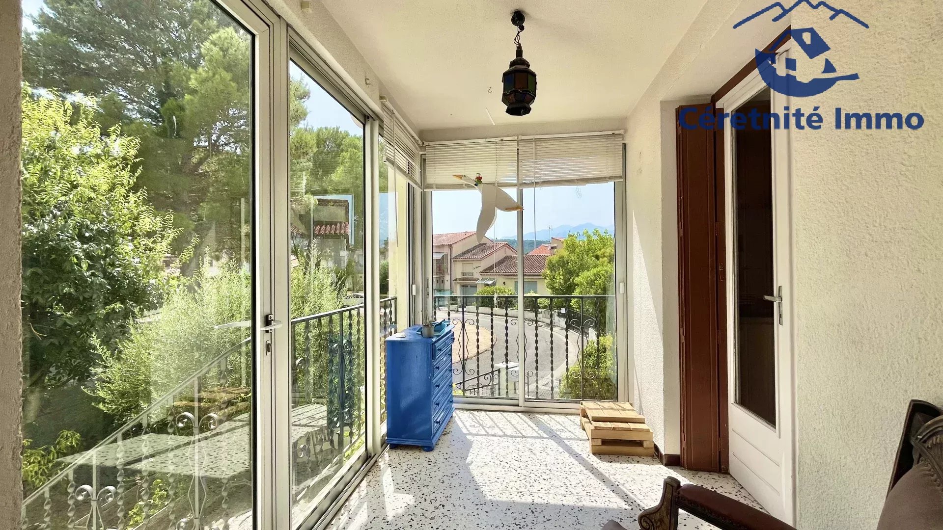 Agence immobilière de 
