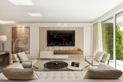 Luxury 2-Bedroom Apartment for Sale on Cannes Croisette | Sea View — photo 6 of 7