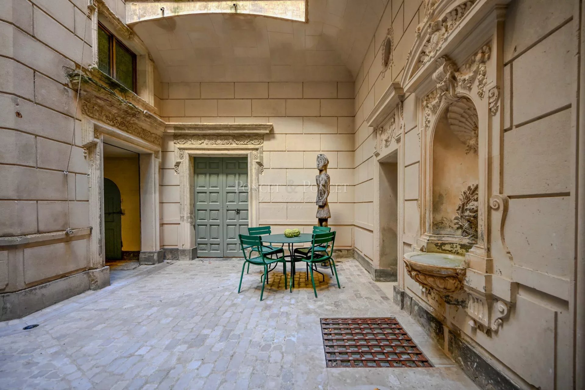 22 Bedroom Chateau's Image 15