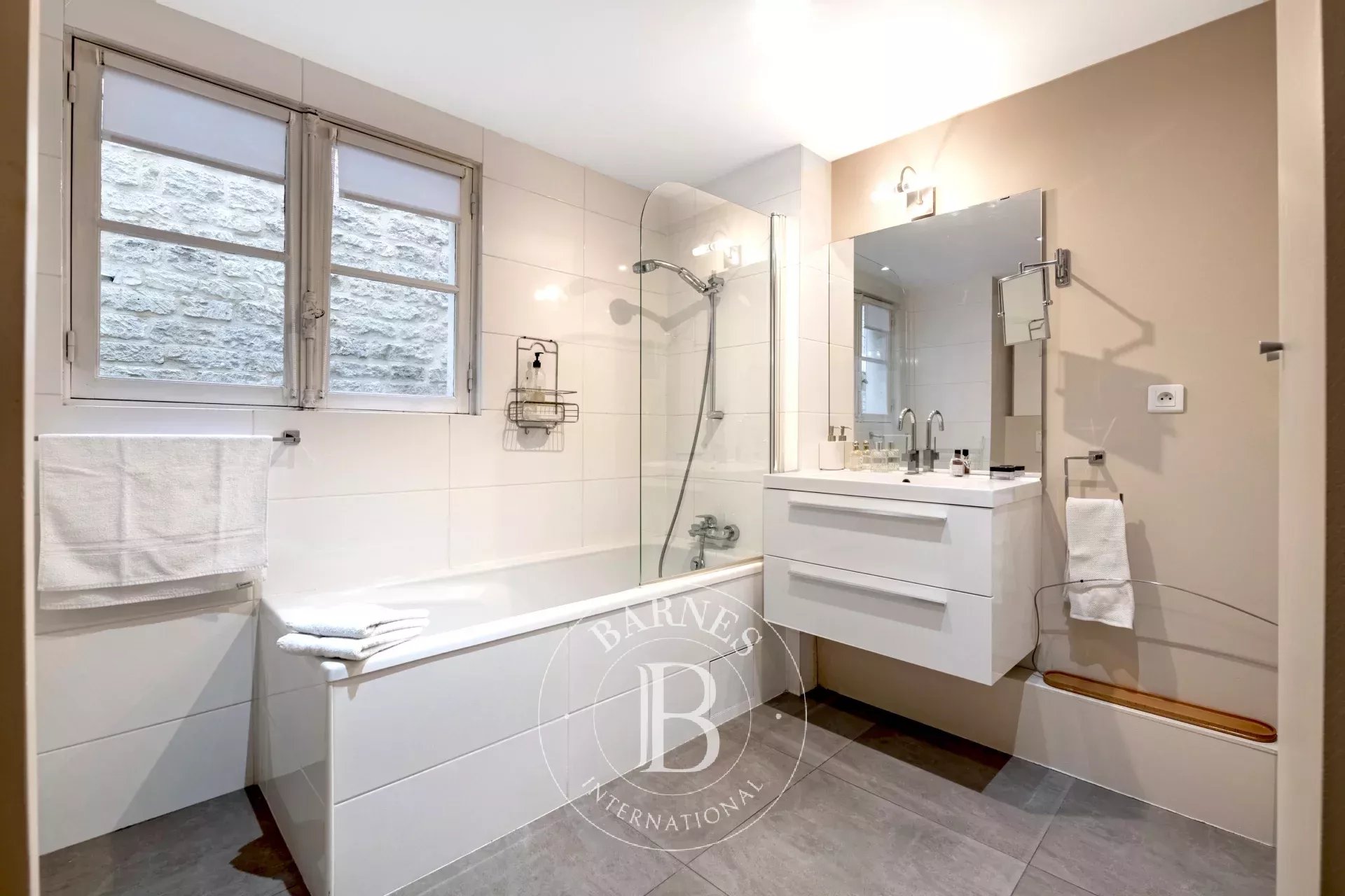 Daire Paris 3ème - picture 19