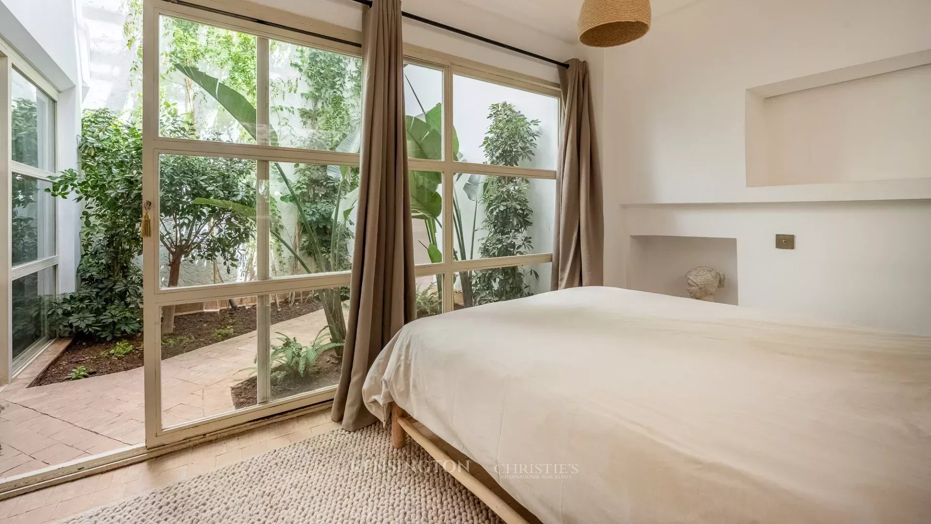 4 Bedroom Villa/Townhouse's Image 33