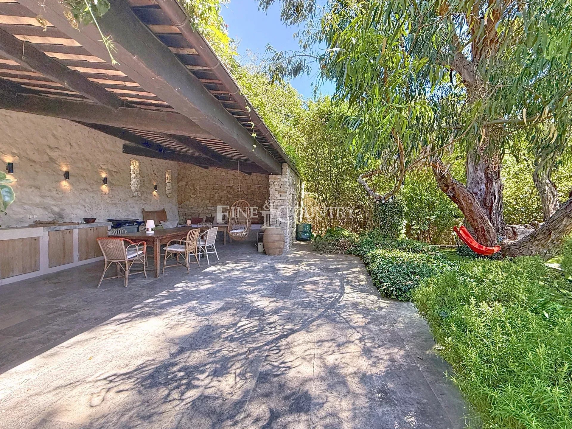 Photo of Villa for sale in Chateauneuf-Grasse