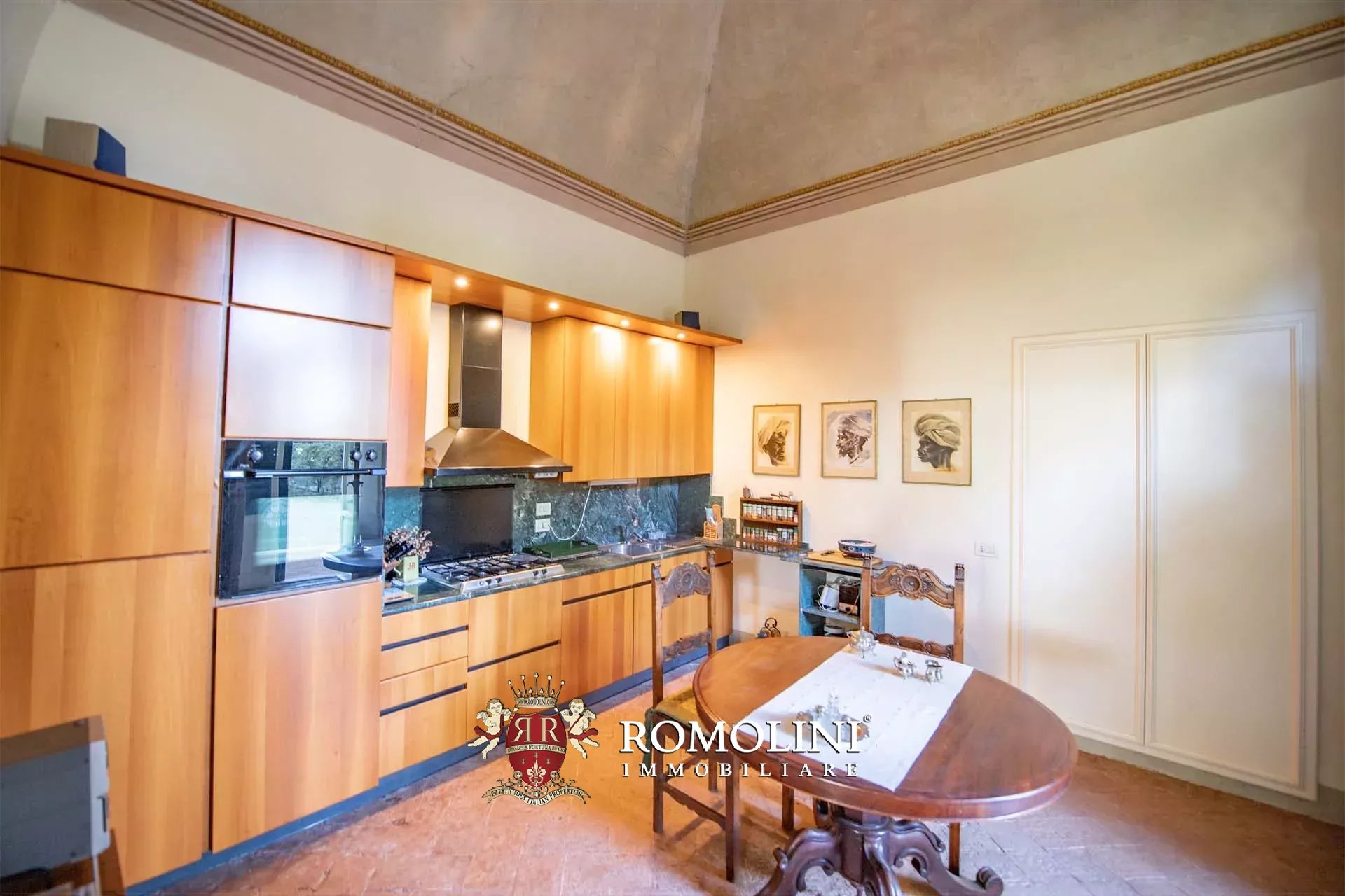 12 Bedroom Villa/Townhouse's Image 43