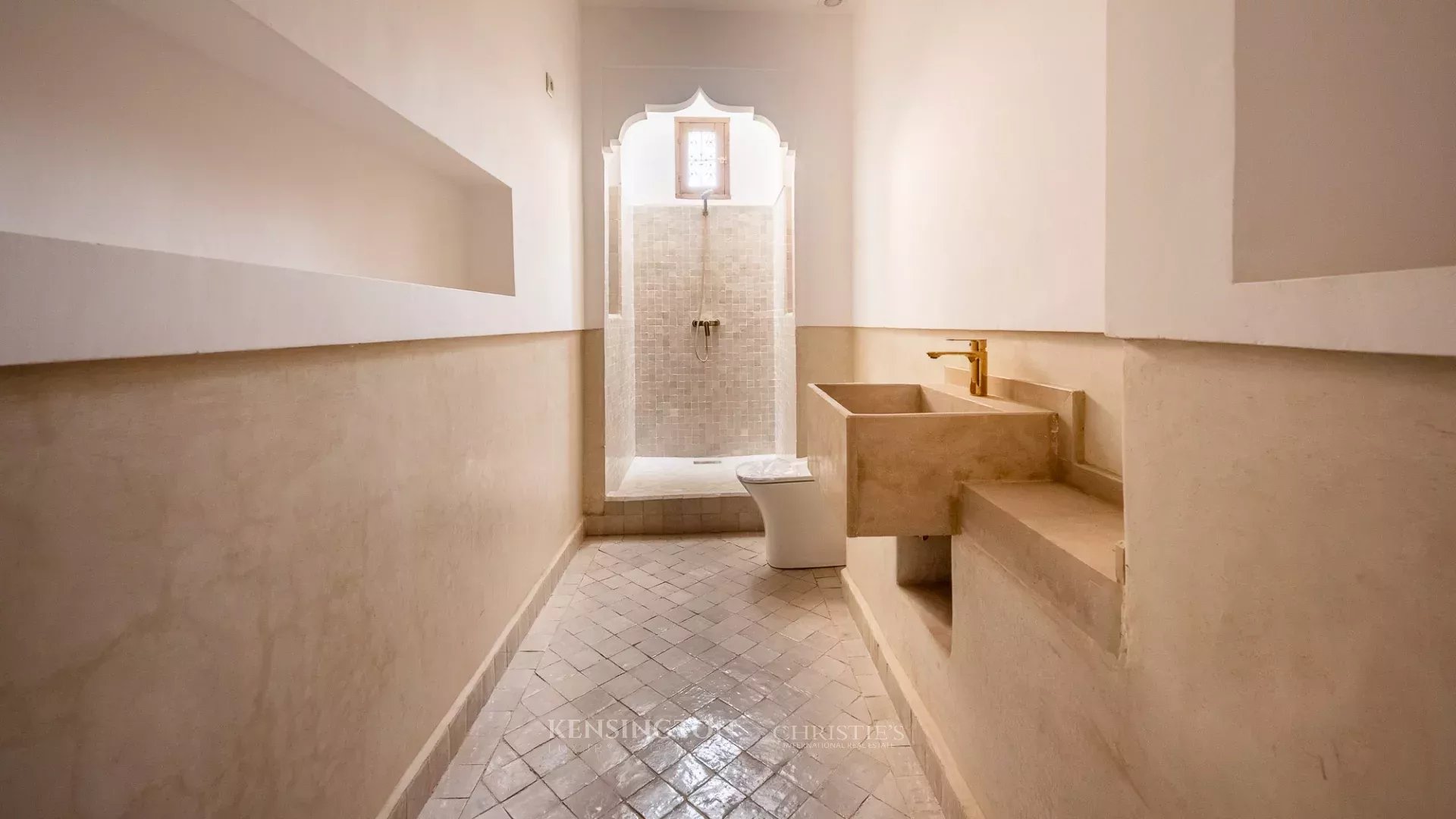 5 Bedroom Villa/Townhouse's Image 12