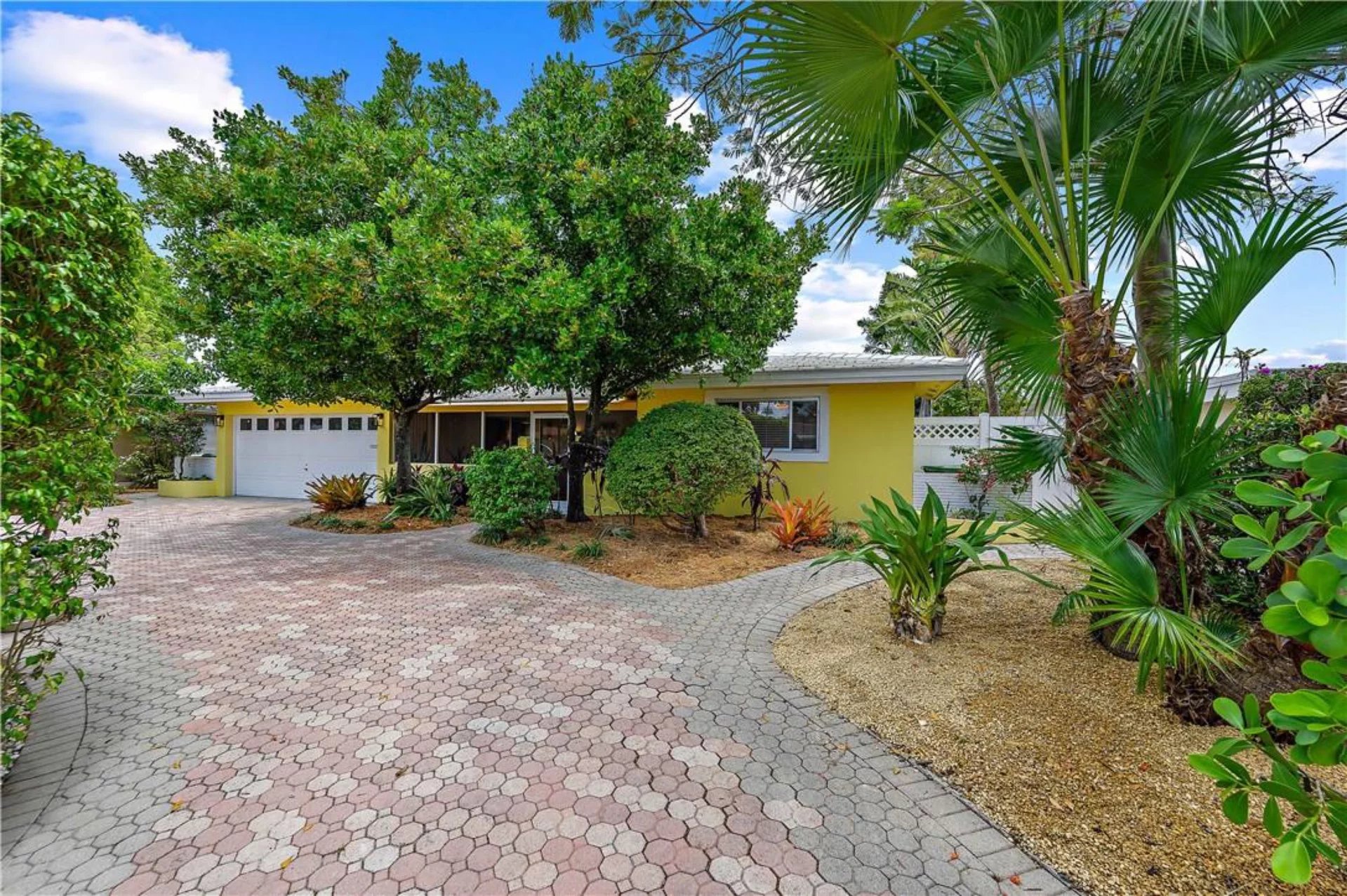 Florida - Wilton Manors - For sale - House - 3 Bedrooms - 2 Bathrooms - Swimming pool.