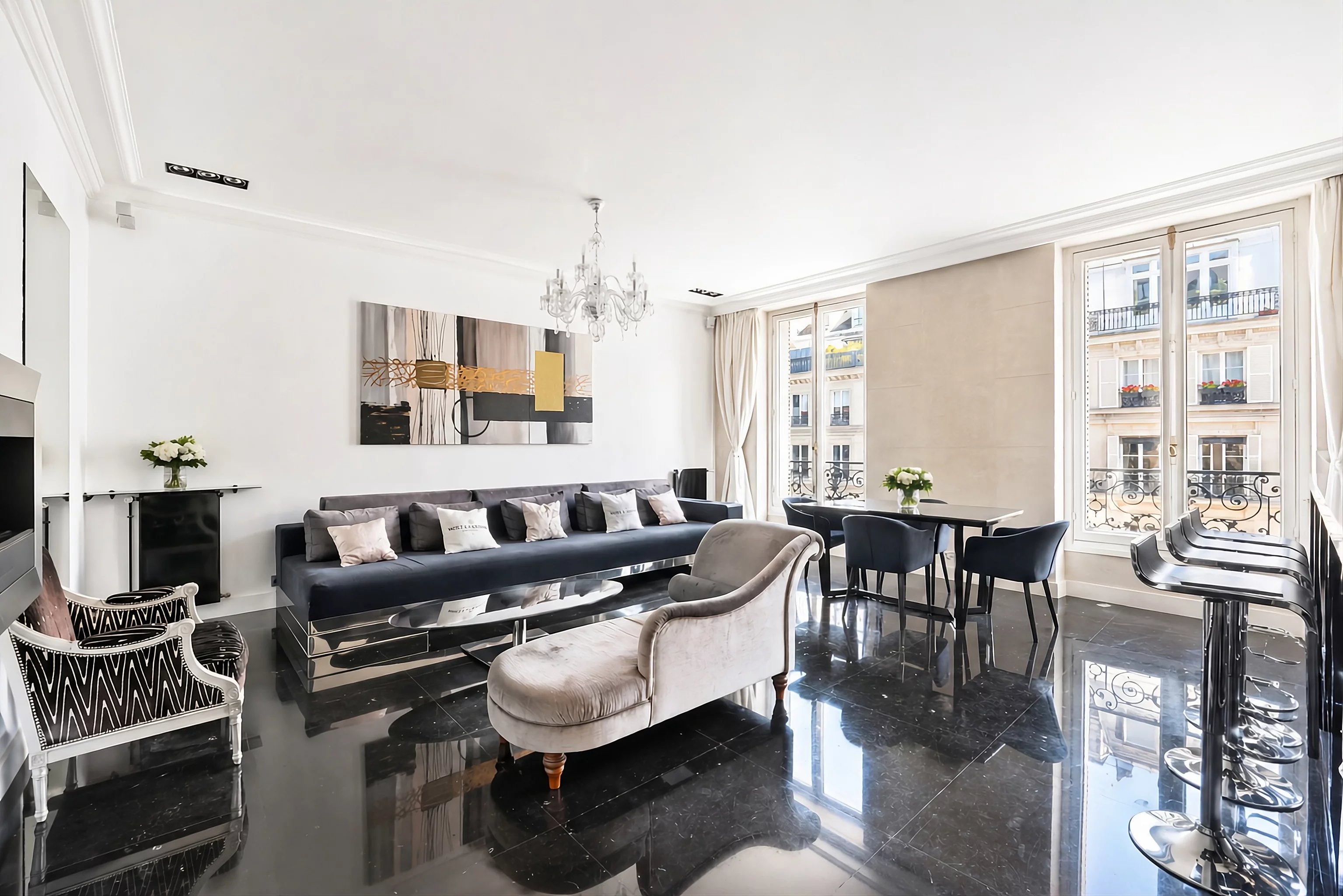 Paris VIII - Triangle d'or  - Quartier Saint Philippe du Roule