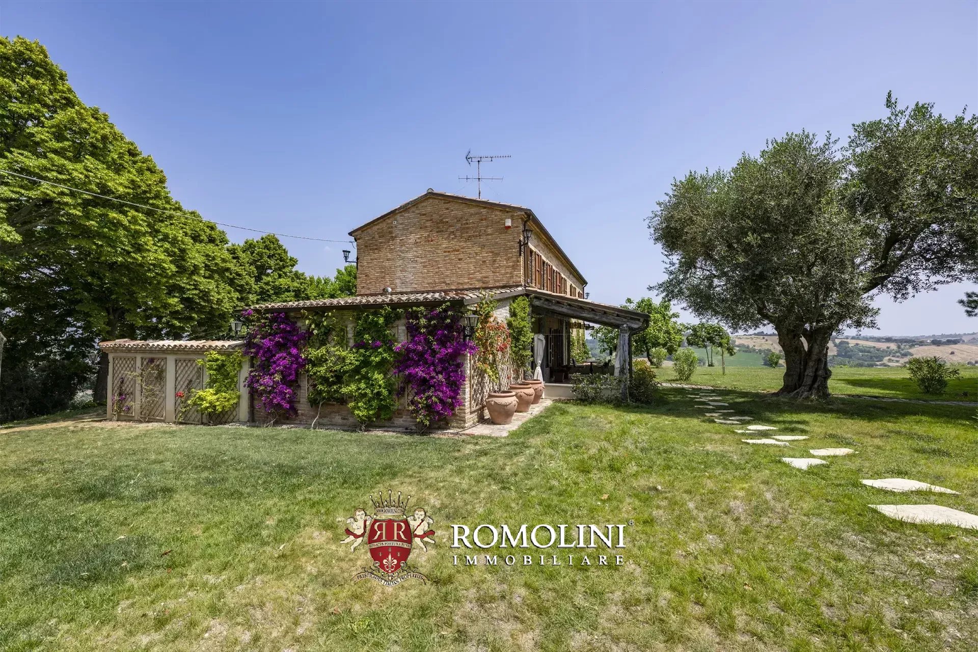 4 Bedroom Villa/Townhouse's Image 18
