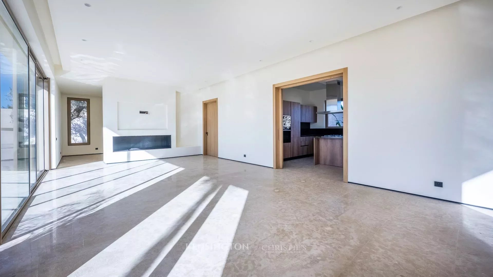 4 Bedroom Villa/Townhouse's Image 6