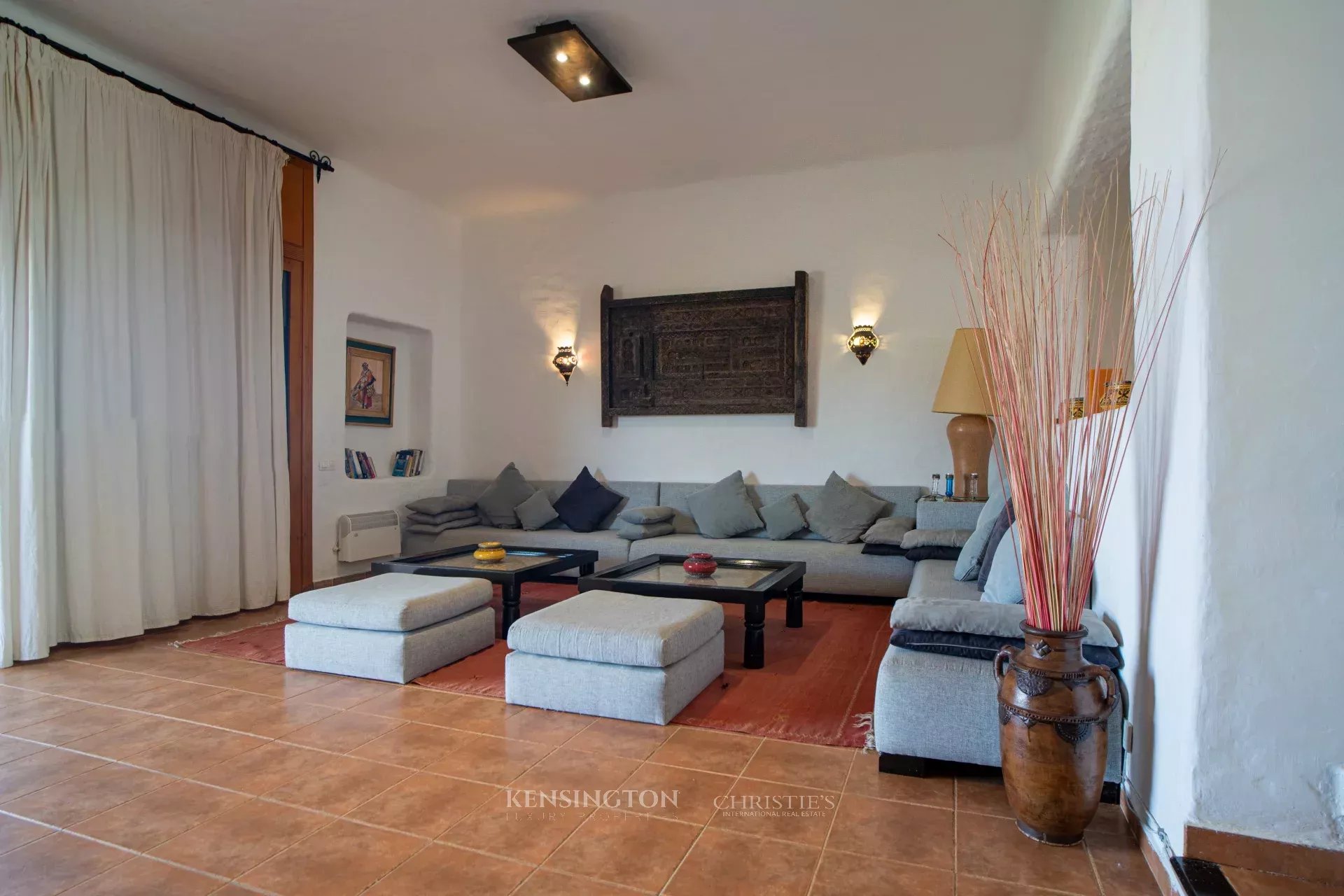 4 Bedroom Villa/Townhouse's Image 5
