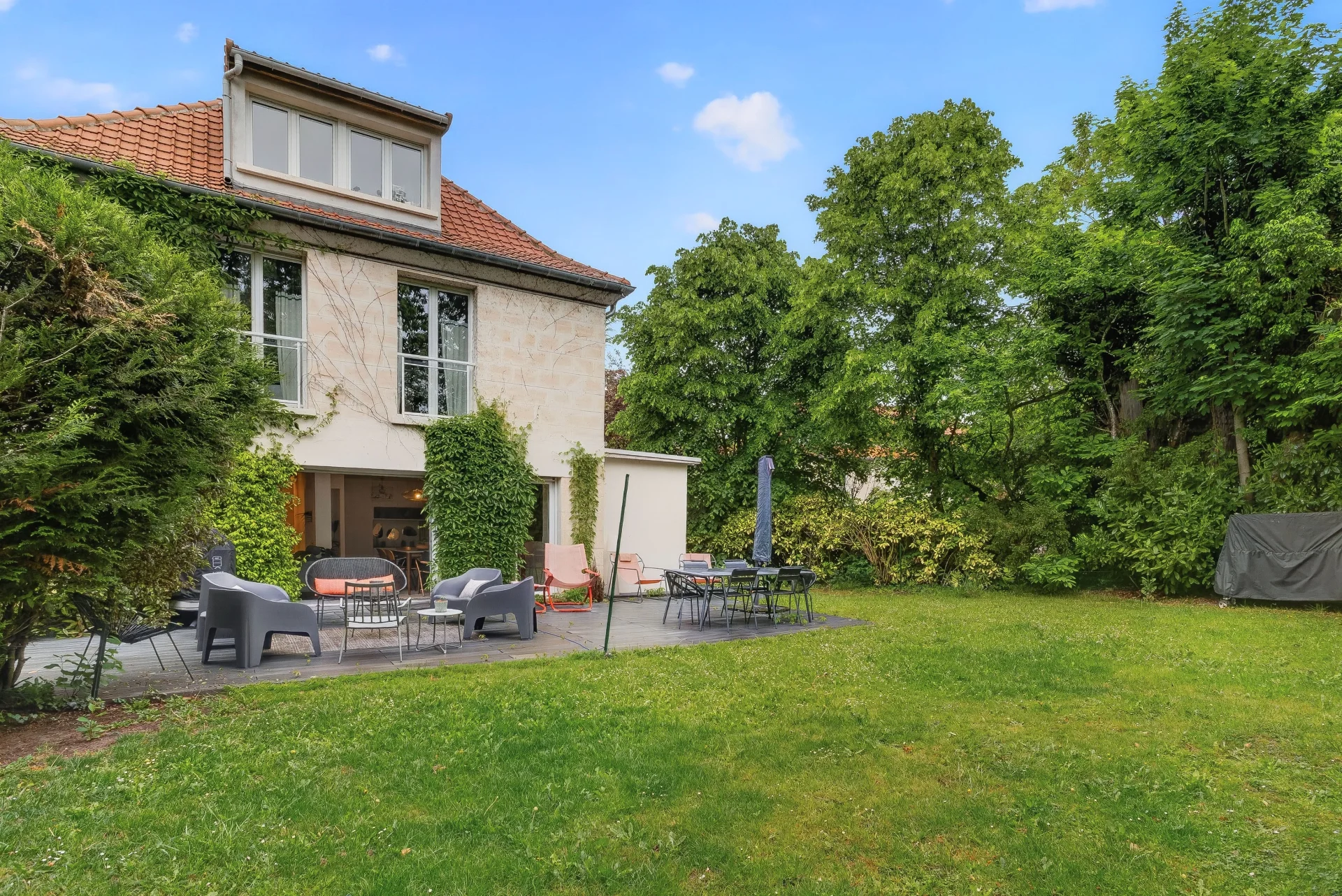 La Celle-Saint-Cloud - FEUILLAUME