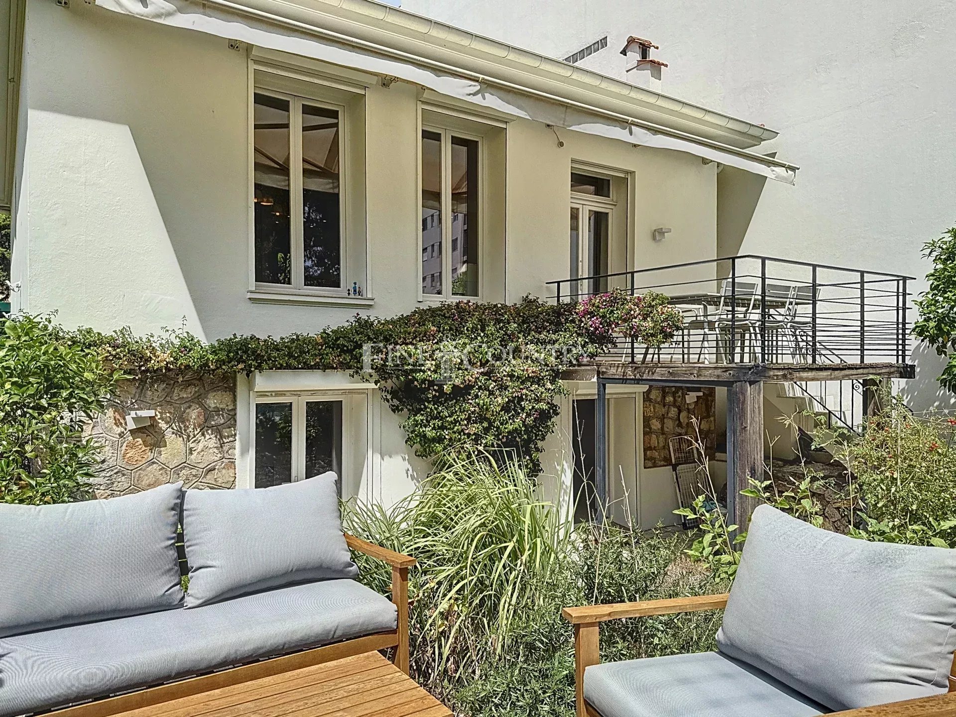 Photo of Villa For Sale in Cannes