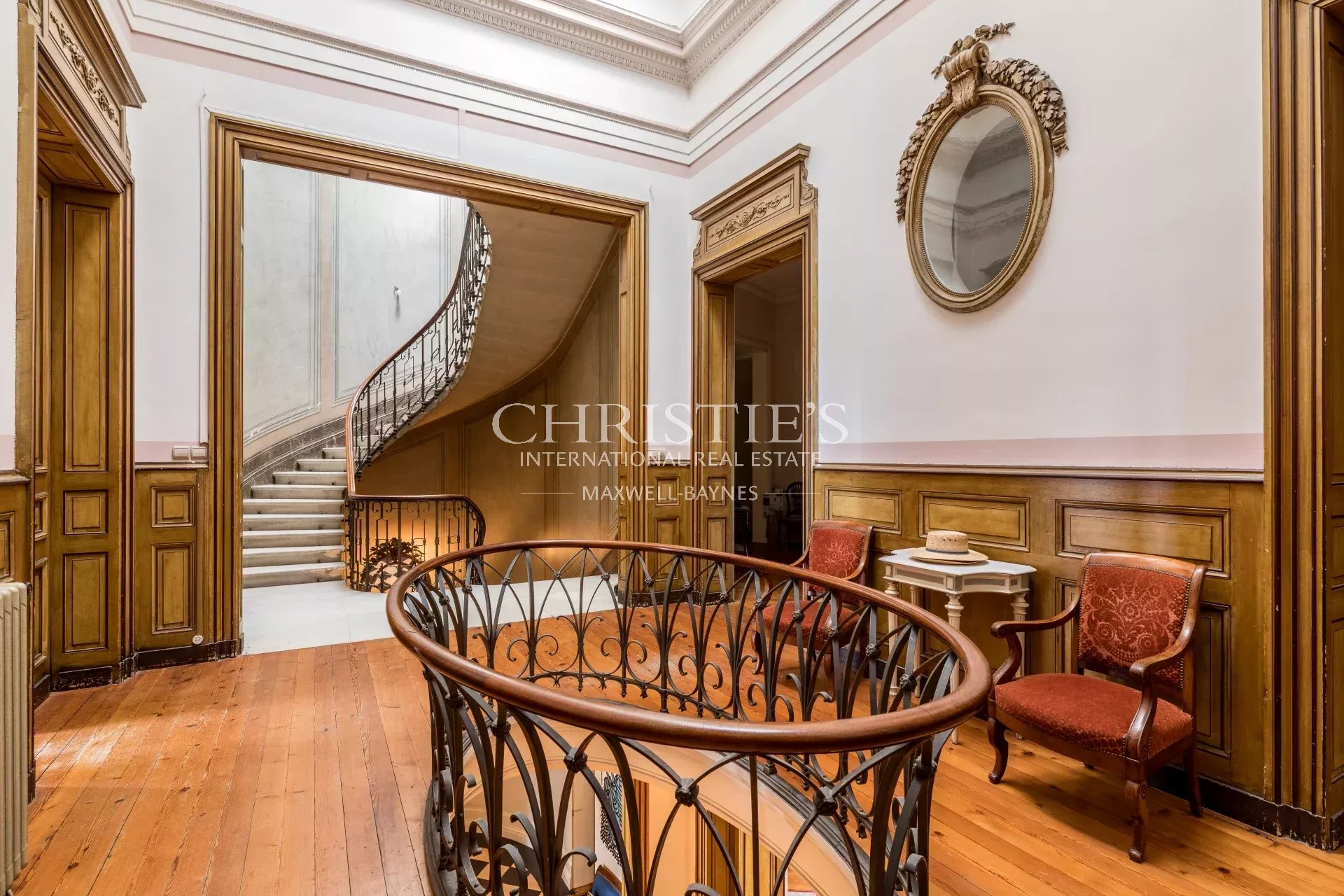 11 Bedroom Villa/Townhouse's Image 11