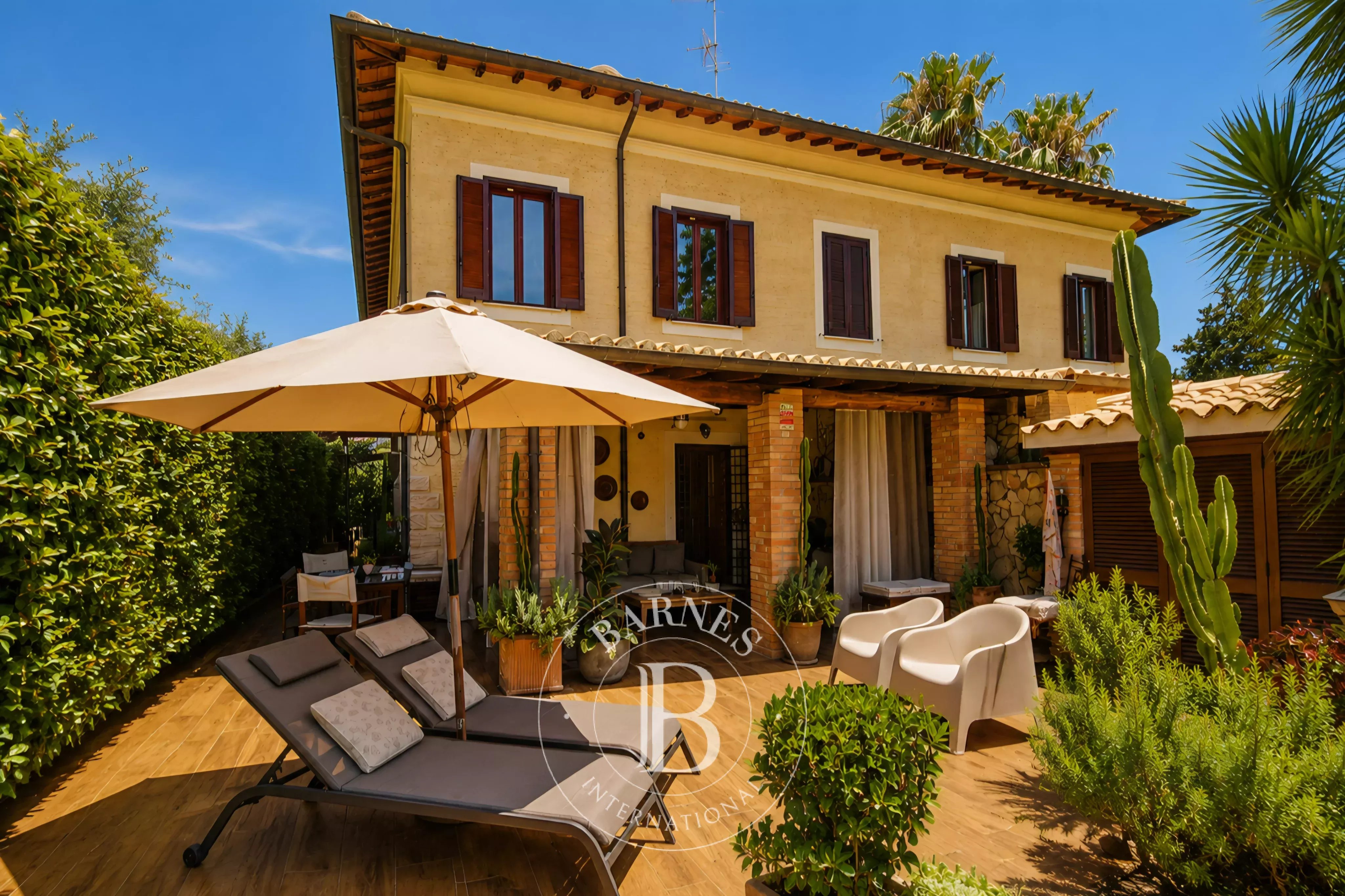 Villa Roma  -  ref 87183168 (picture 1)