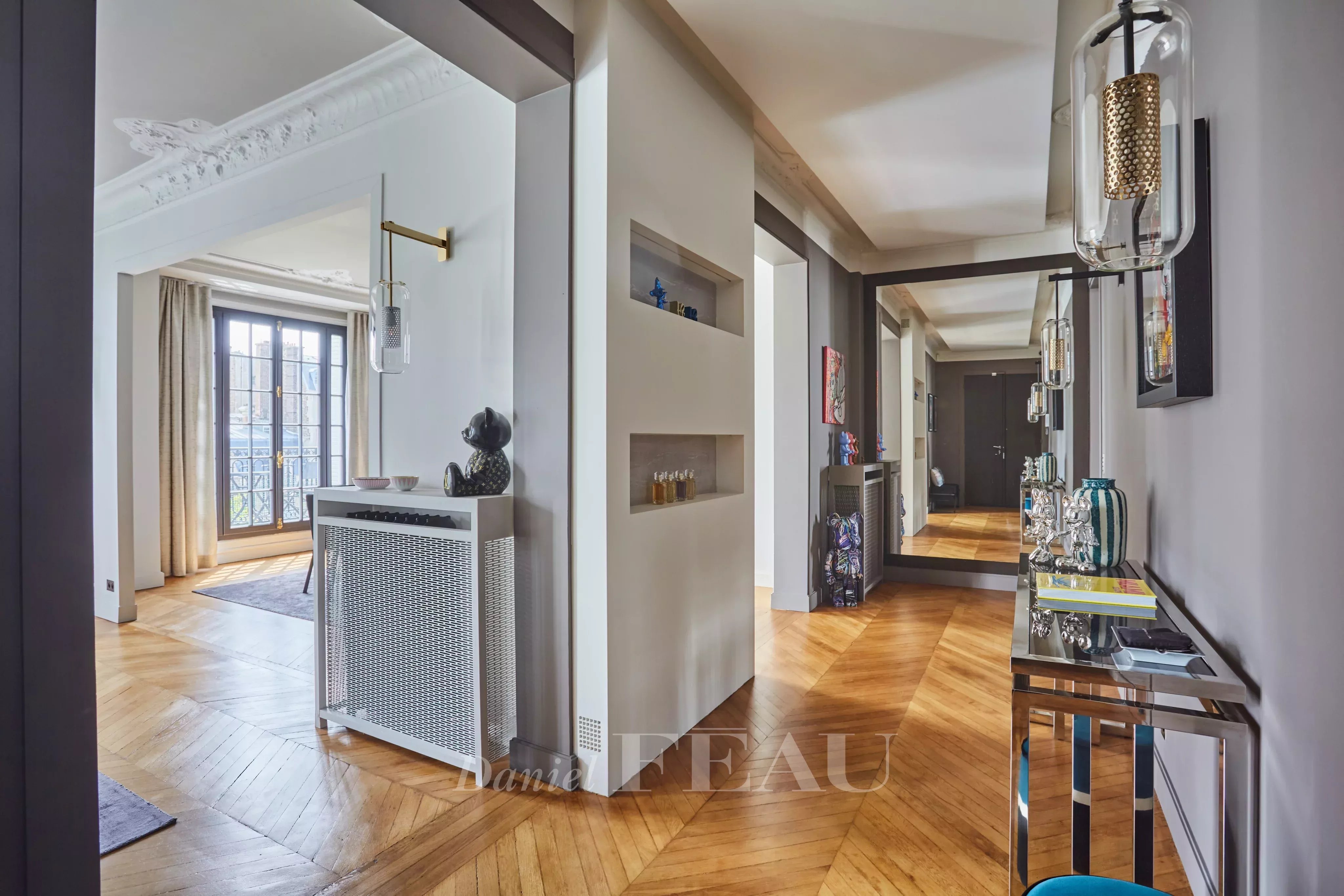 Sale Apartment Paris 16th