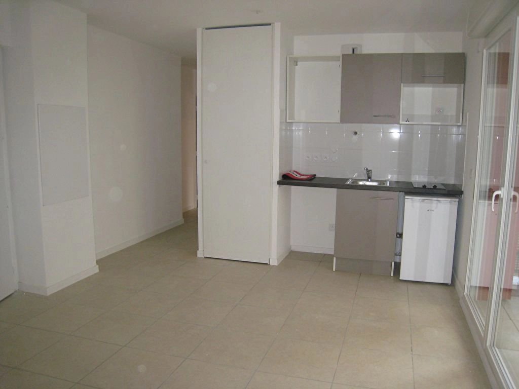 525145 Location Villeurbanne