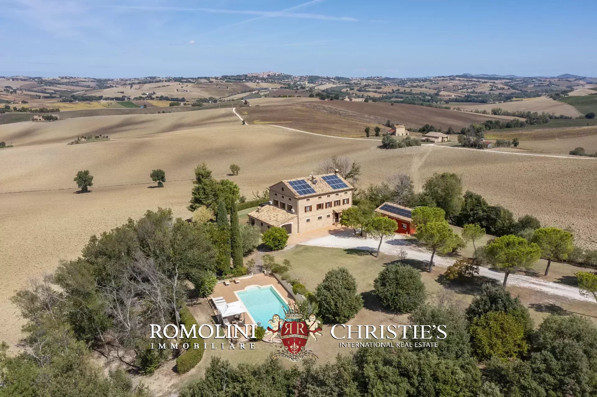 4 Bedroom Villa/Townhouse's Image 23