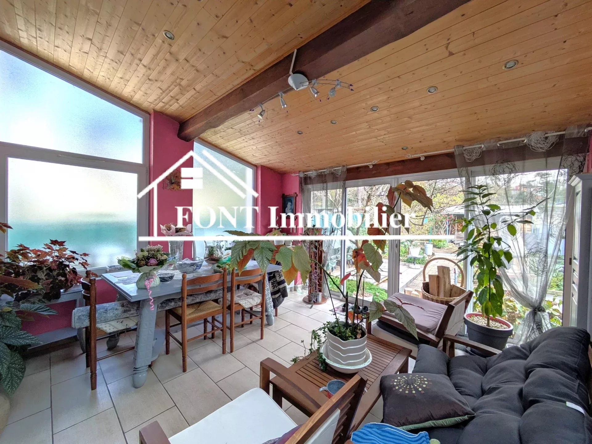 Agence immobilière de 