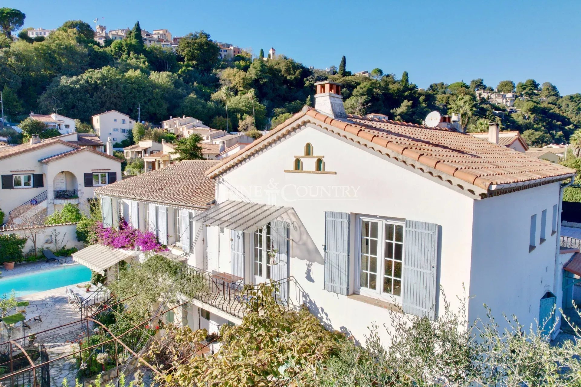 House for sale in Cagnes-sur-Mer Accommodation in Cannes