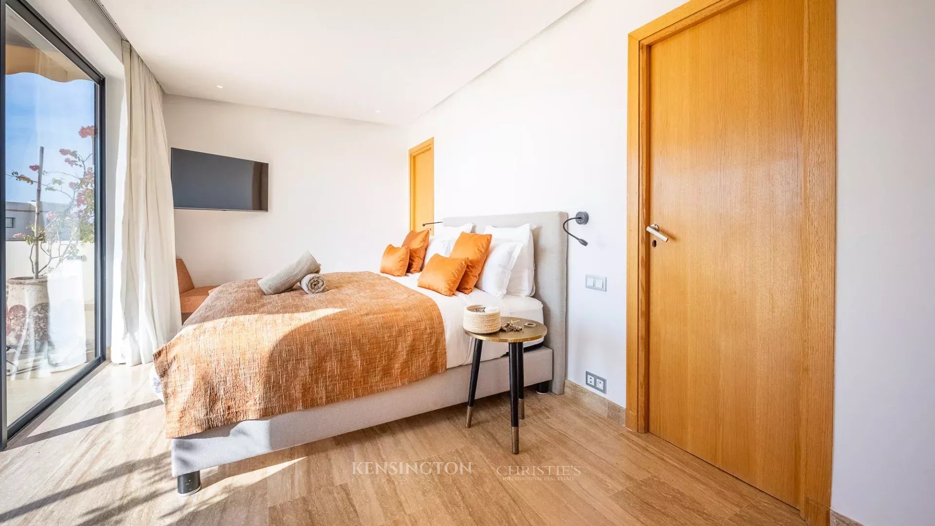 6 Bedroom Villa/Townhouse's Image 43