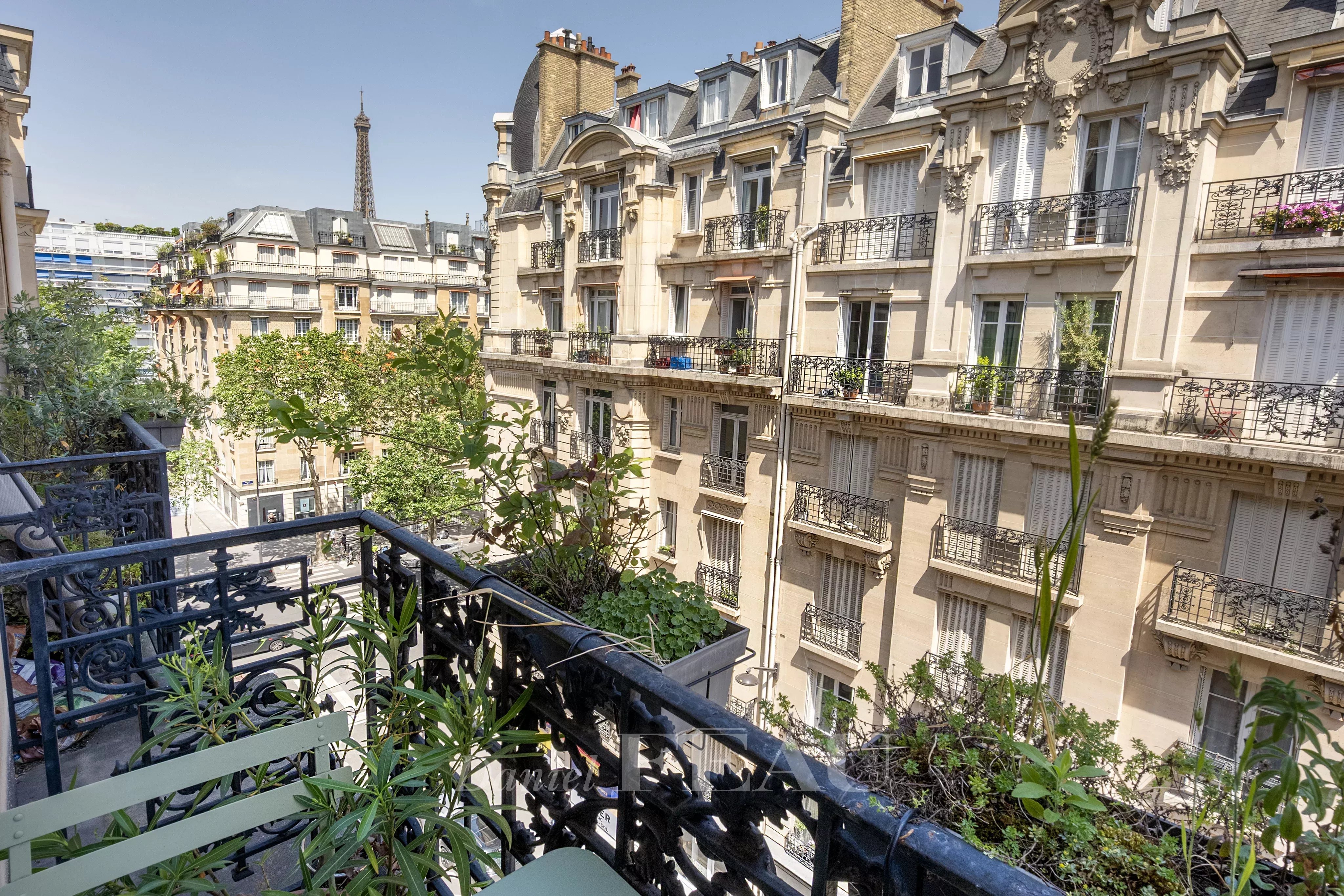 Sale Apartment Paris 7th