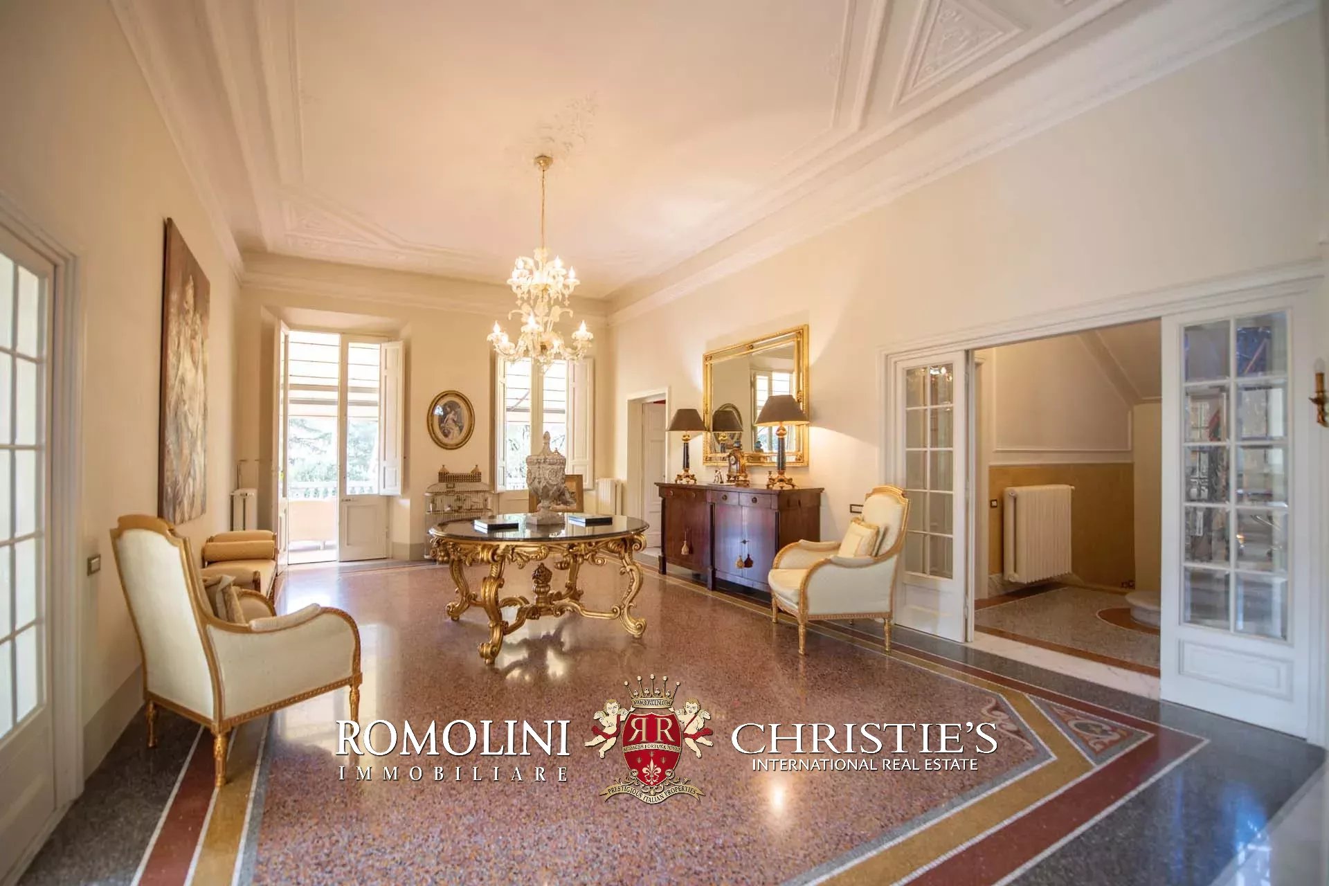 8 Bedroom Villa/Townhouse's Image 17