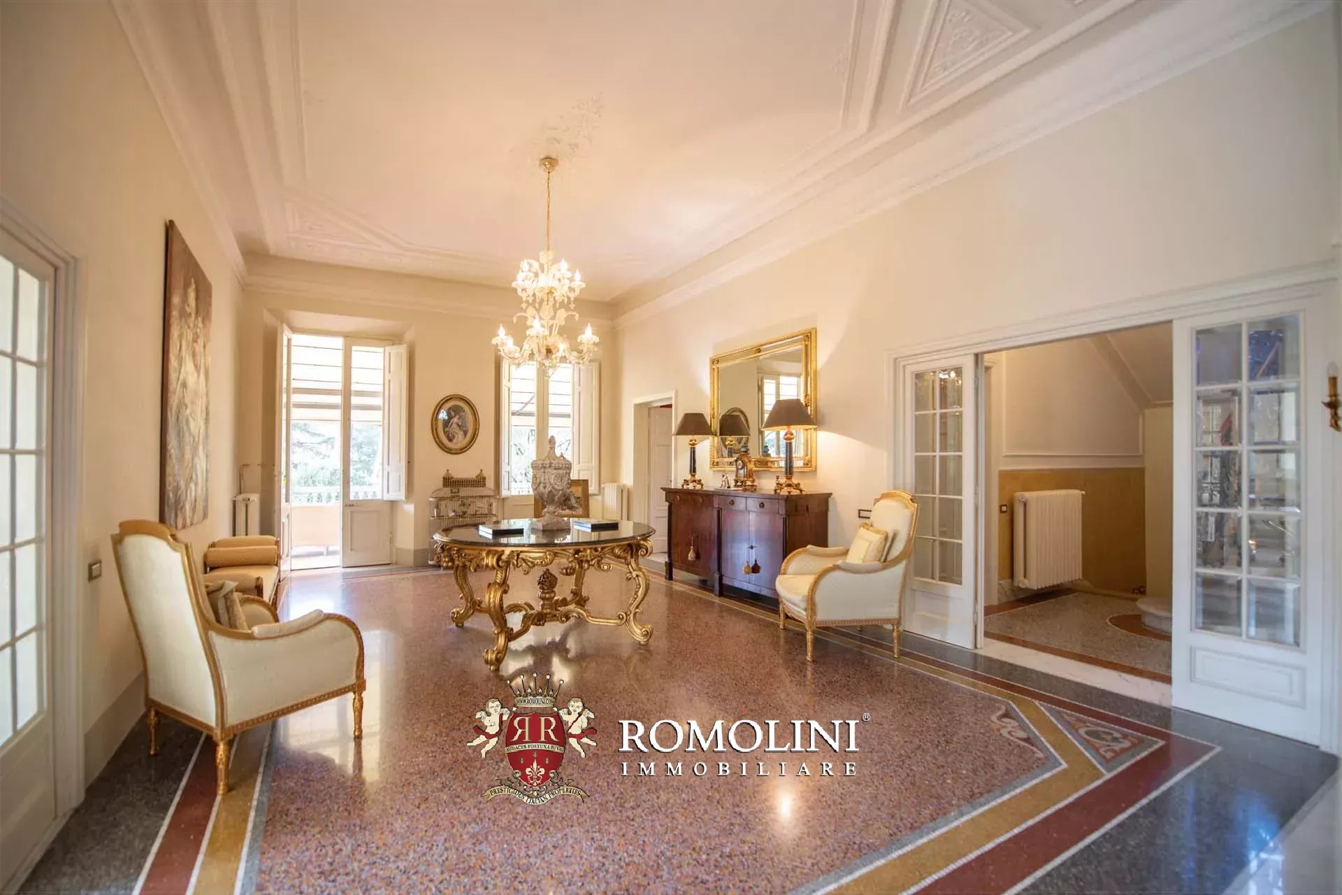8 Bedroom Villa/Townhouse's Image 17