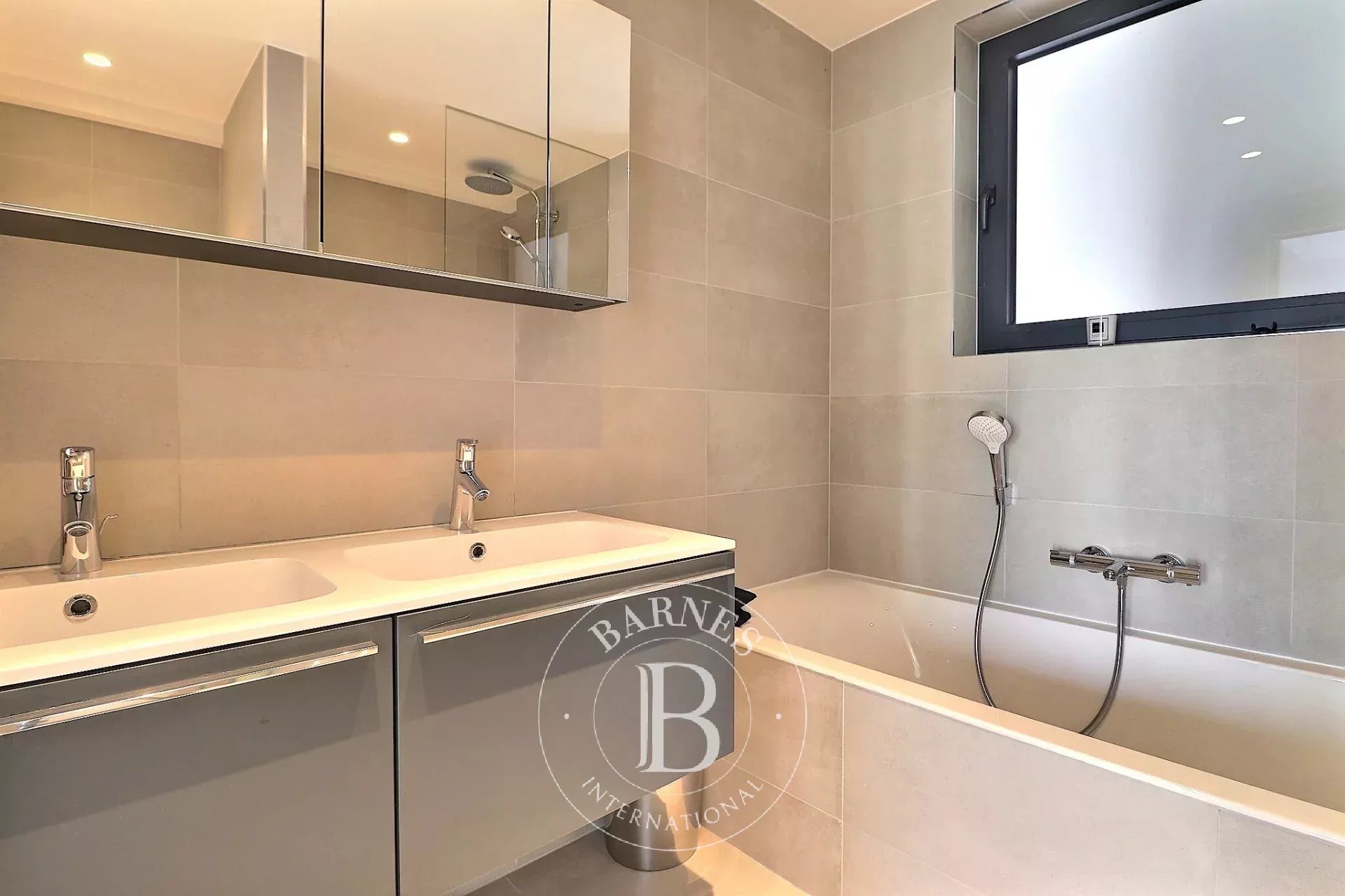 Bois de la Cambre - Appartement 4ch + terrasse + parking