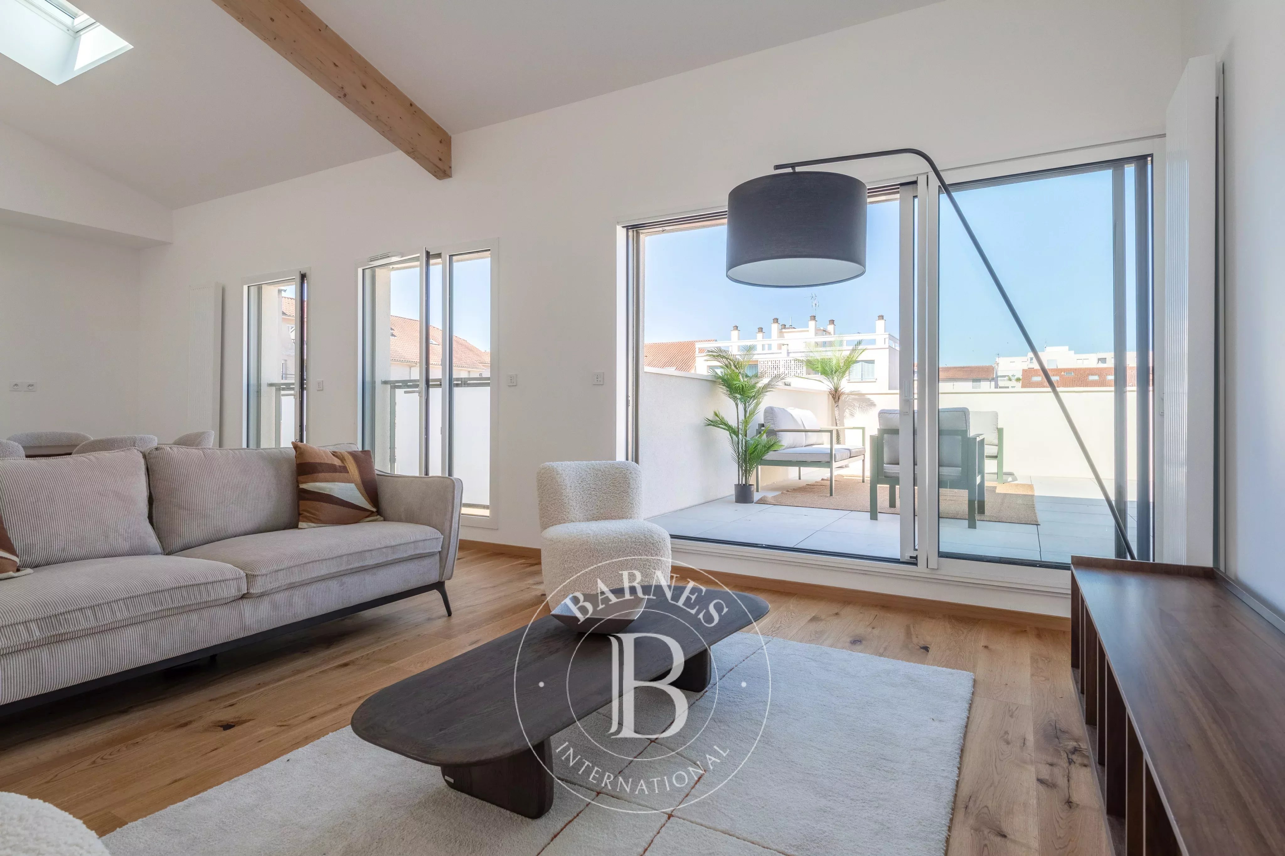 Appartement Villeurbanne  -  ref 86878508 (picture 1)