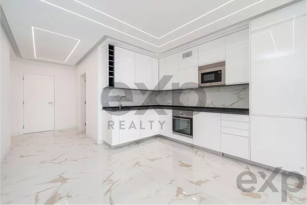 Modern 2-Bedroom Beachfront Apartment in Quarteira 85948404 image 17
