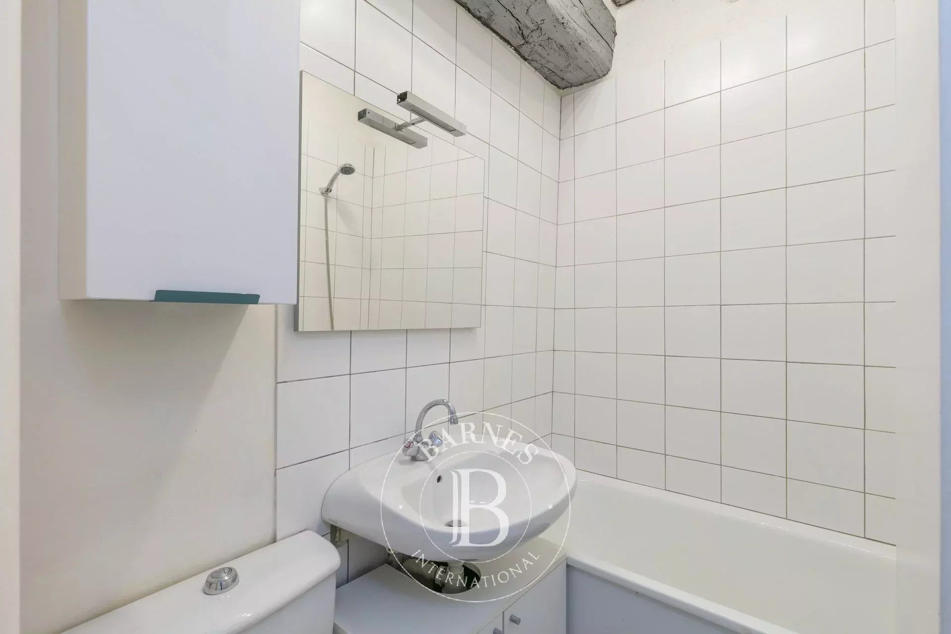 Daire Paris 4ème - picture 5