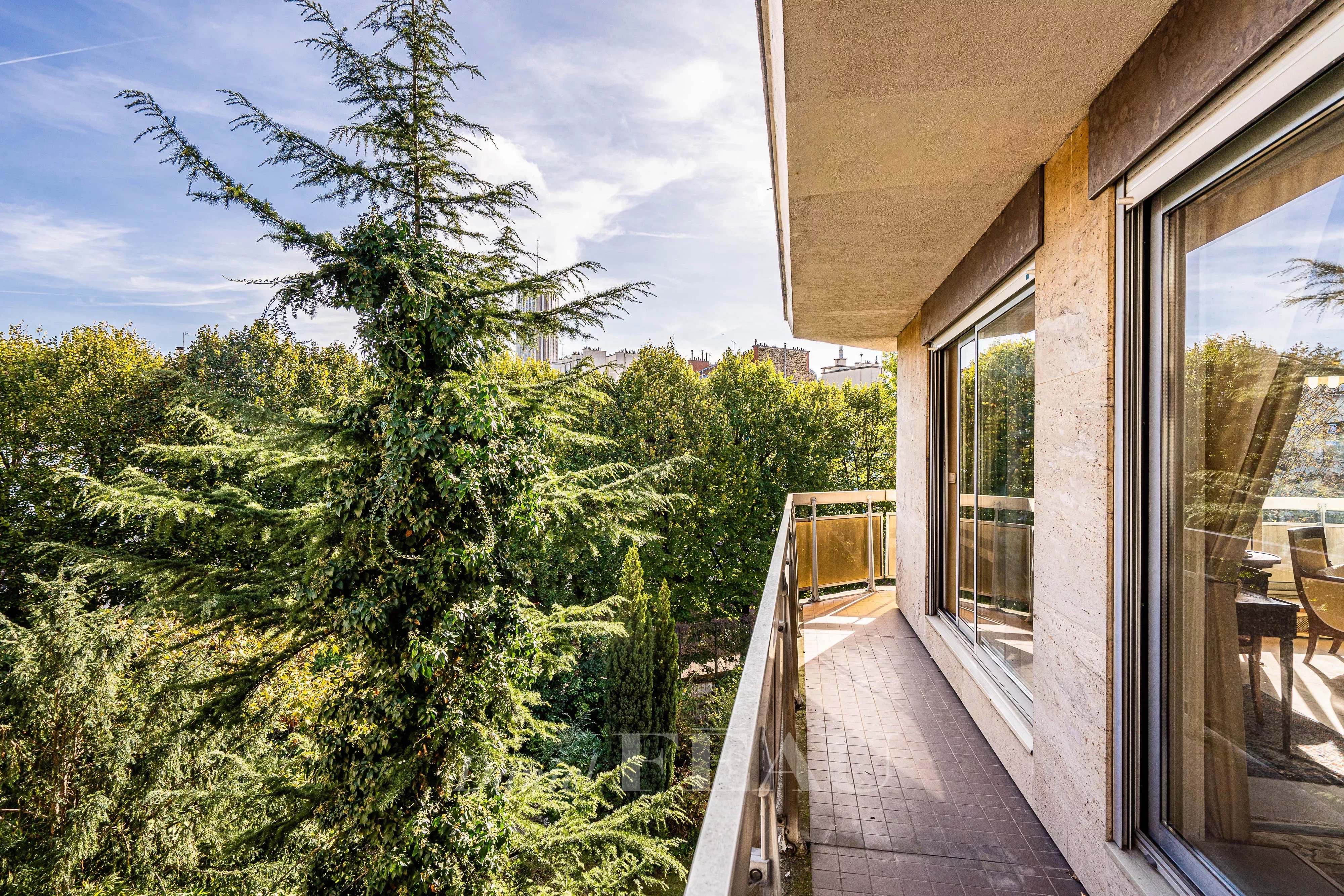 Sale Apartment Neuilly-sur-Seine