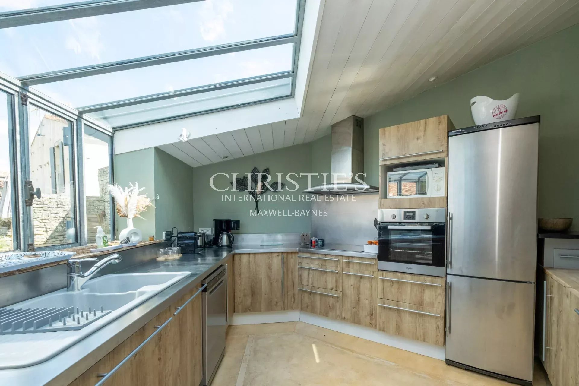 5 Bedroom Villa/Townhouse's Image 7