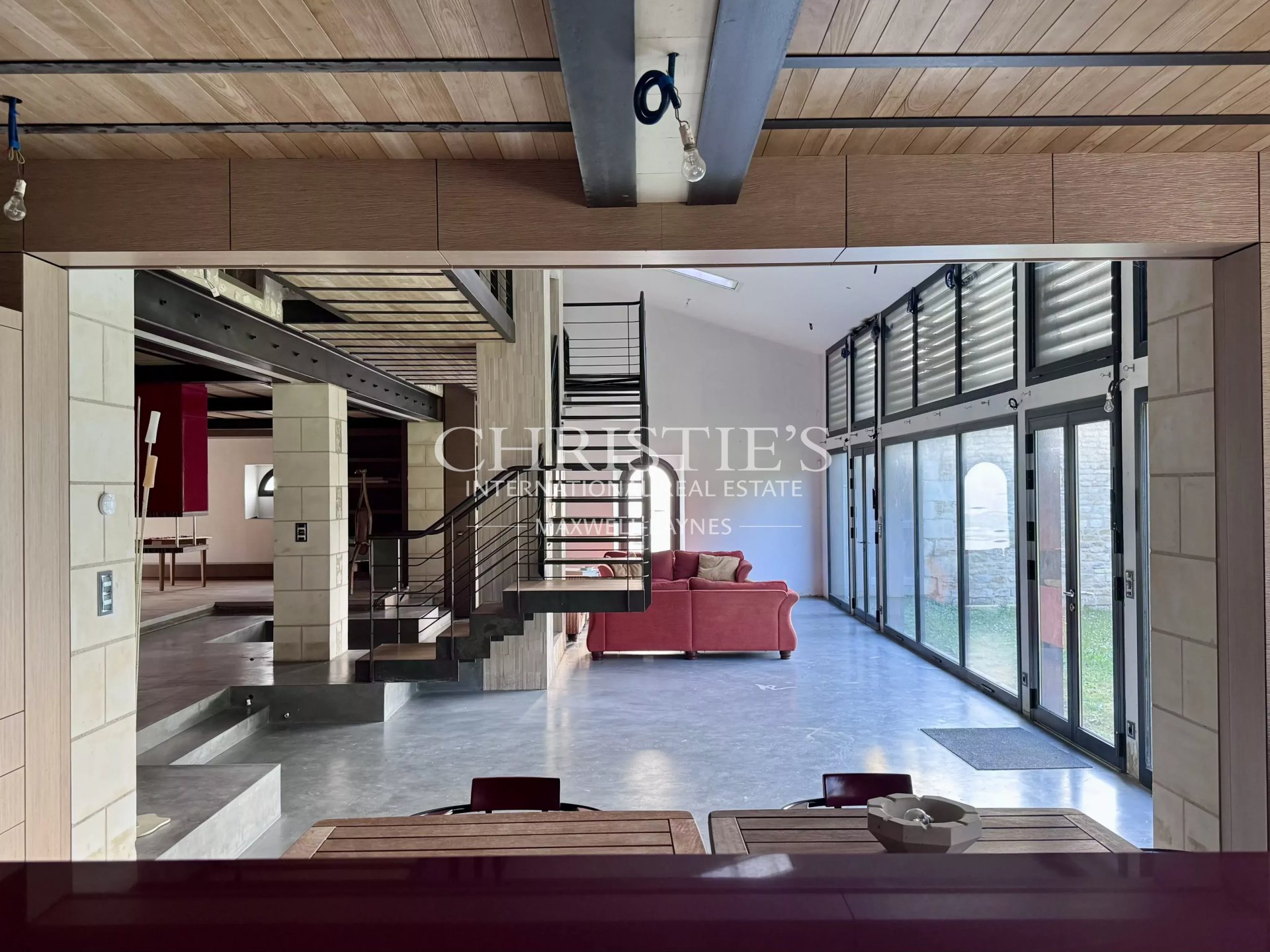 9 Bedroom Villa/Townhouse's Image 25